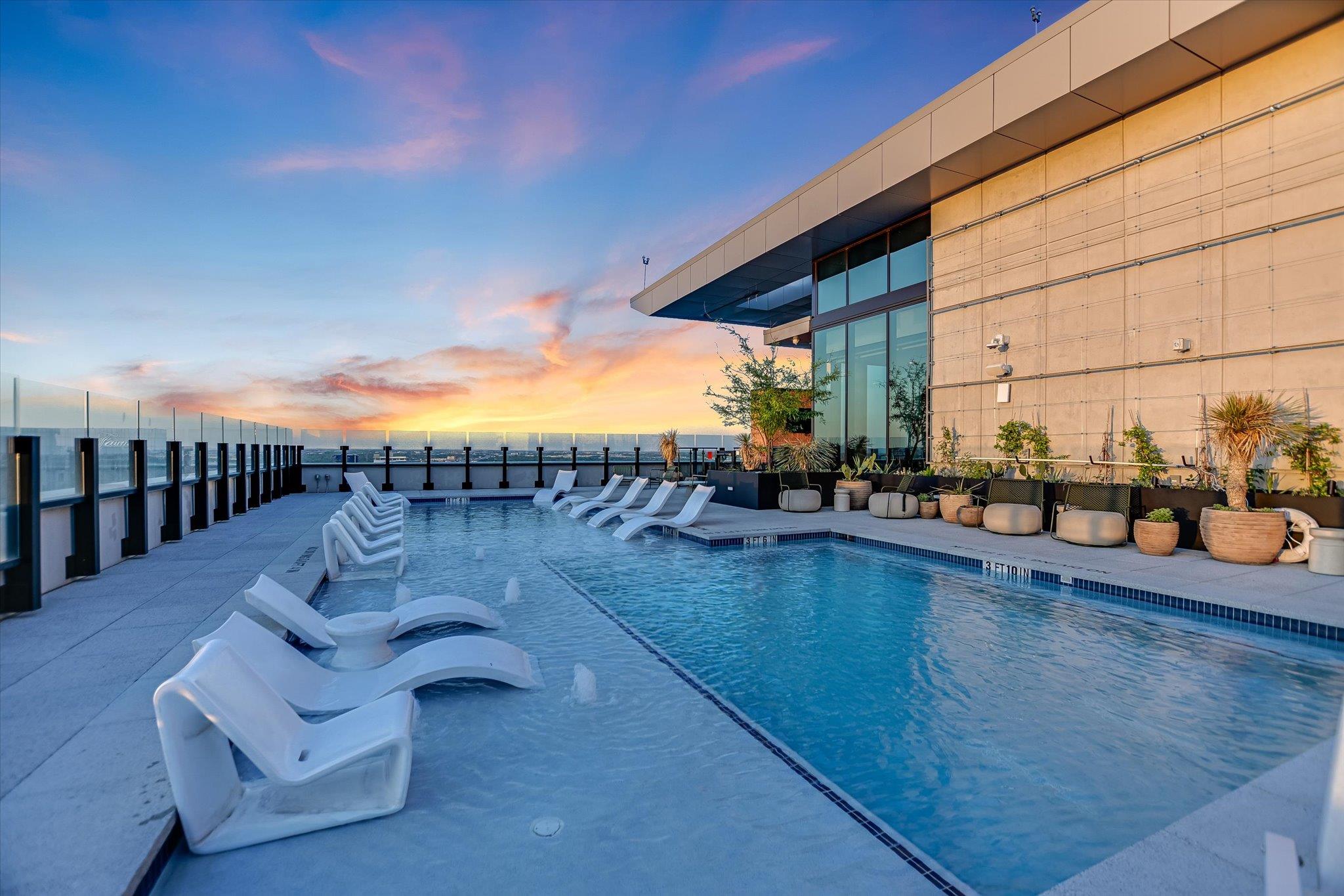 84 East Ave # 3909, Austin, TX 78701