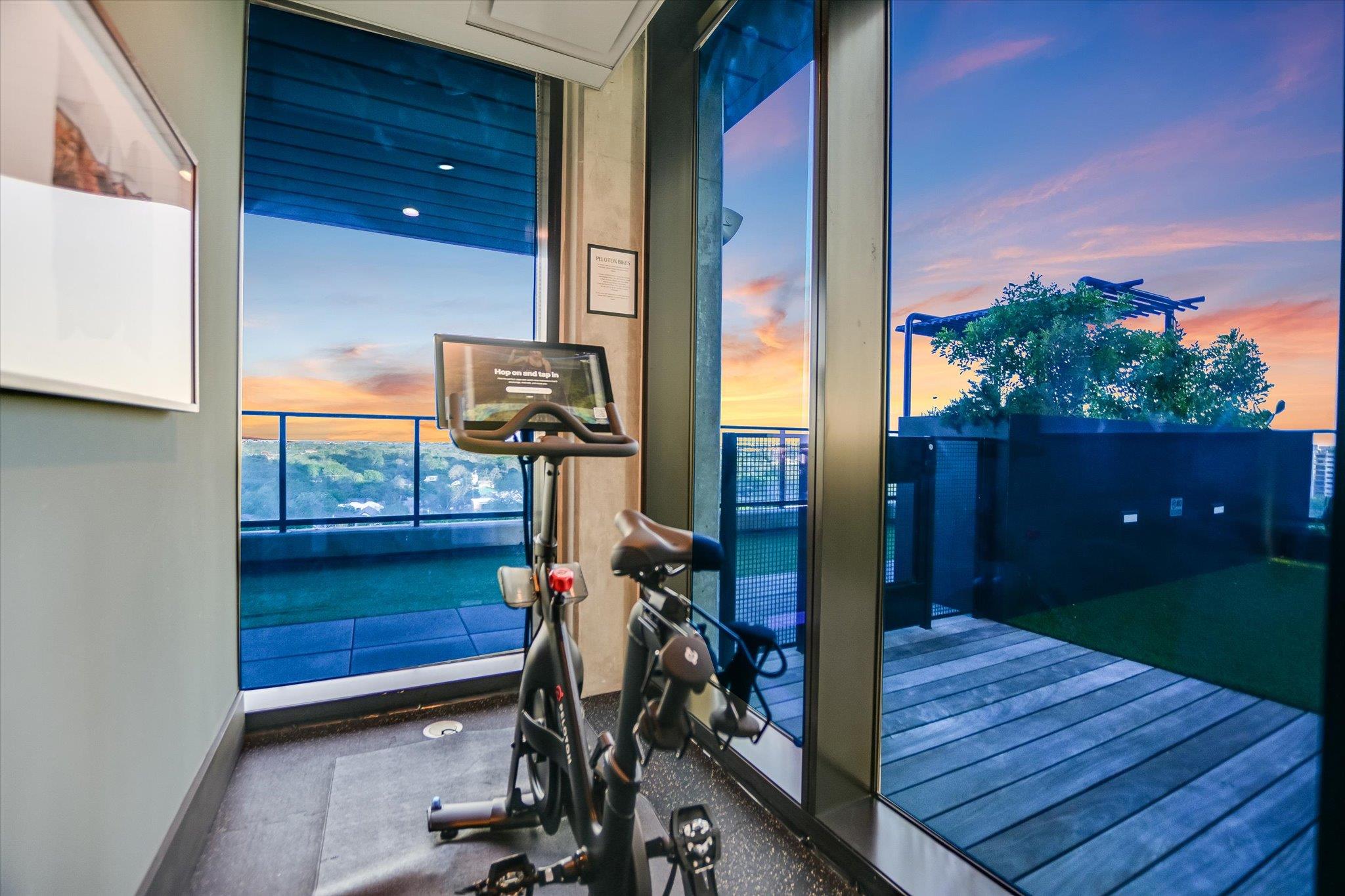 84 East Ave # 3909, Austin, TX 78701