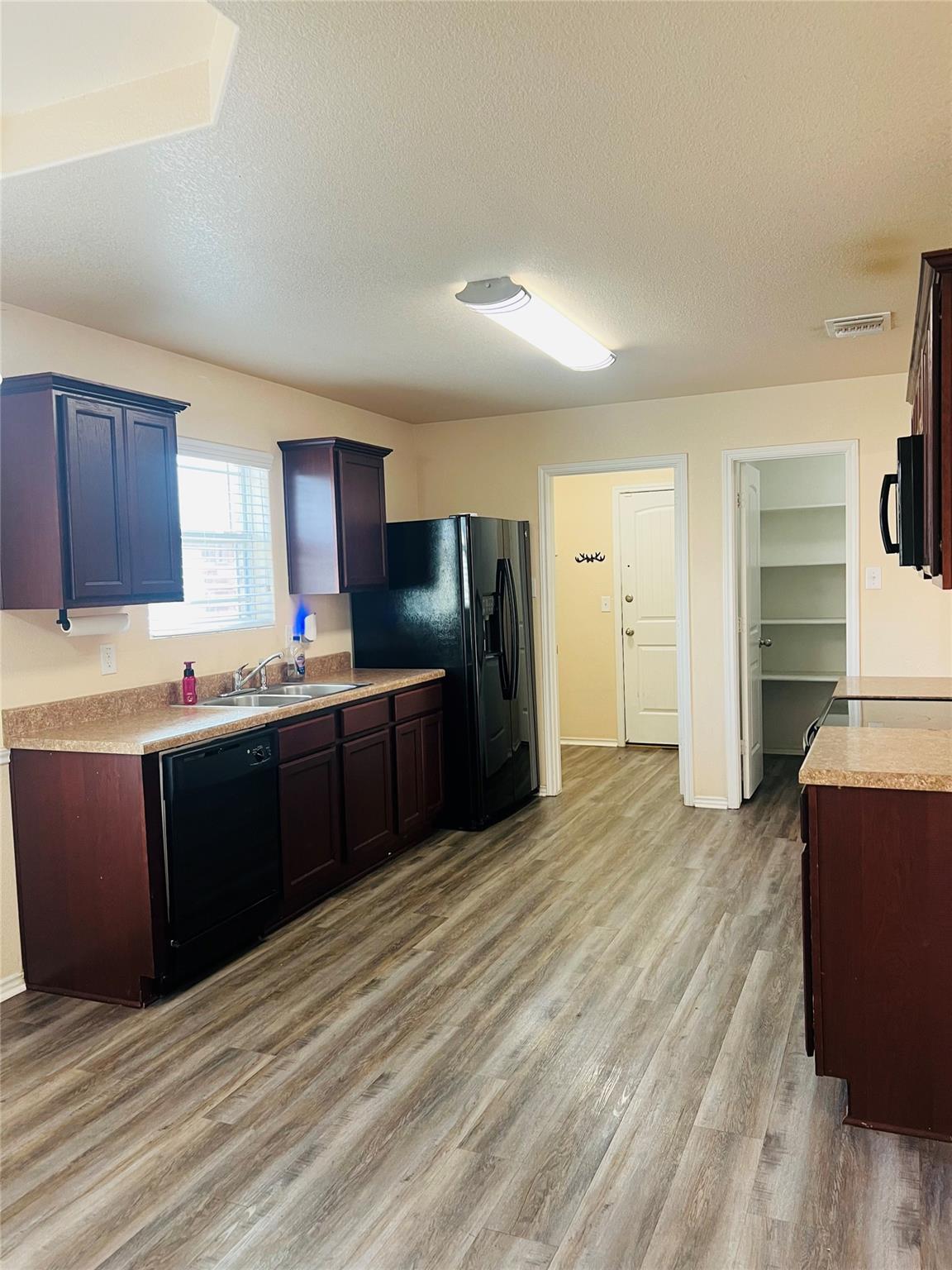 1035 Hamilton Ln, Belton, TX 76513