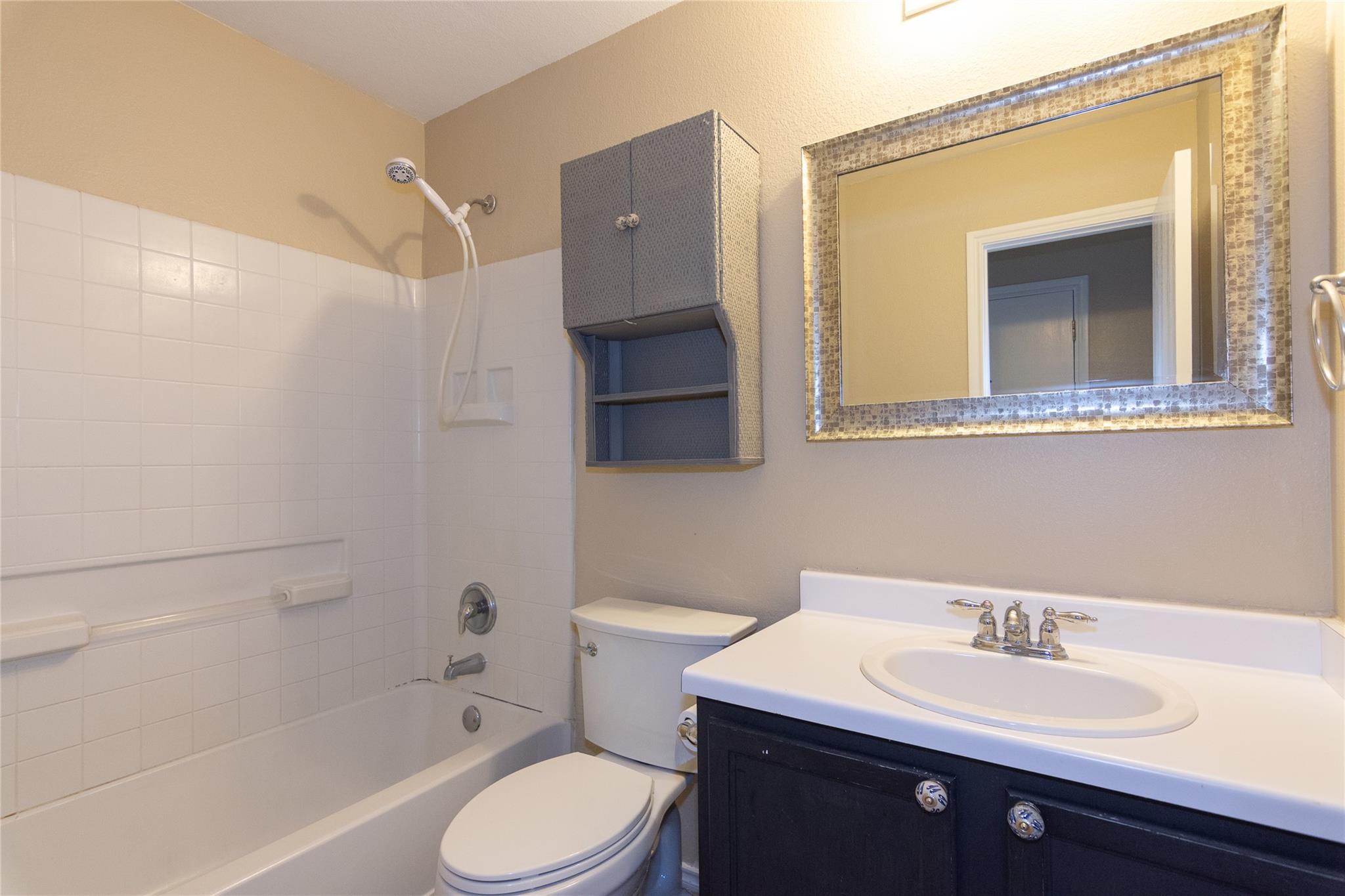 245 Shale Dr, Jarrell, TX 76537