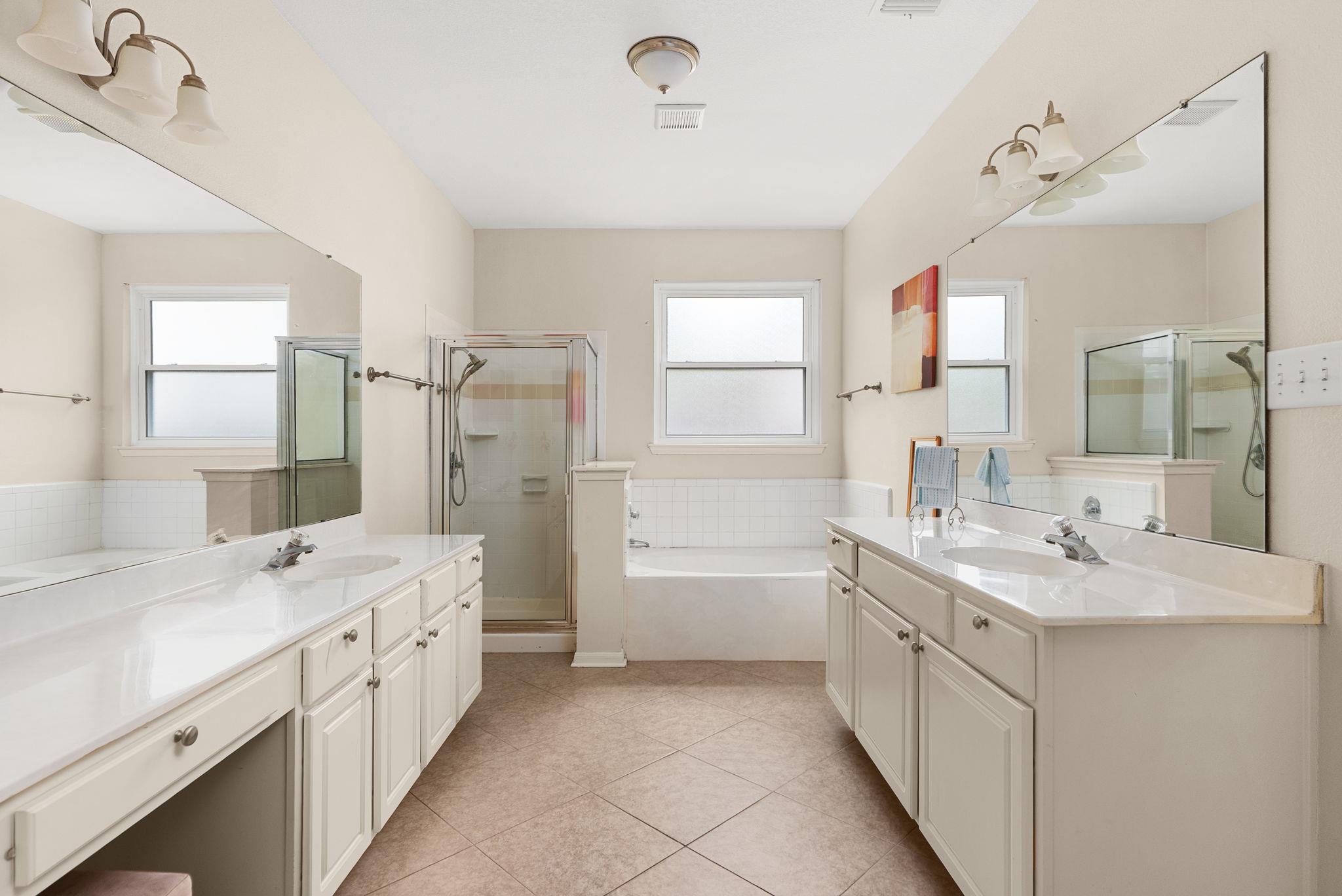 12528 E Labrador Cv, Austin, TX 78729