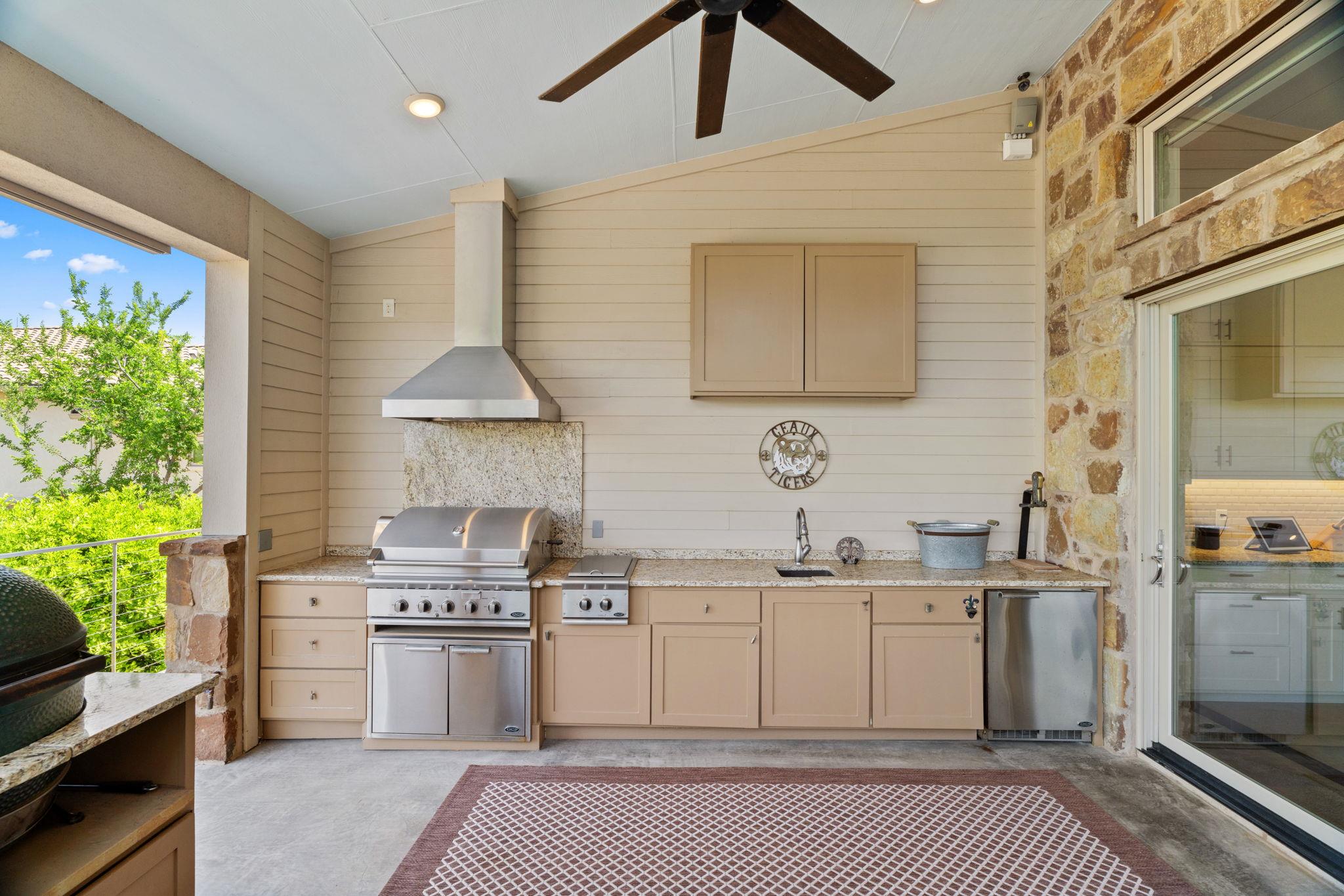 132 Rock N Robyn Trl, Horseshoe Bay, TX 78657