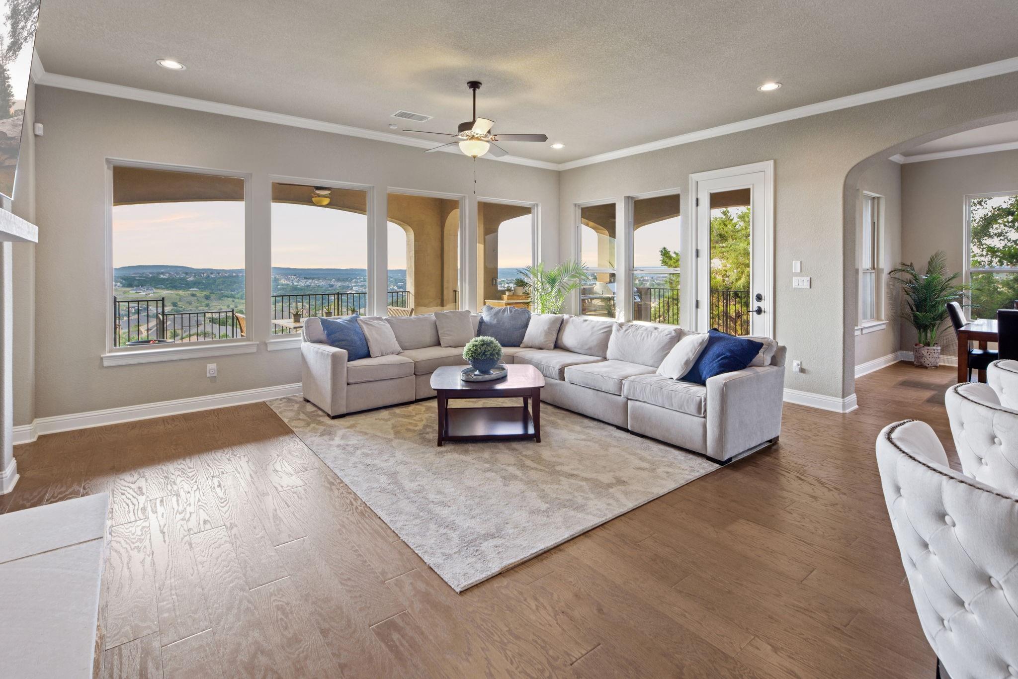 210 MAJESTIC ARROYO Way, Austin, TX 78738
