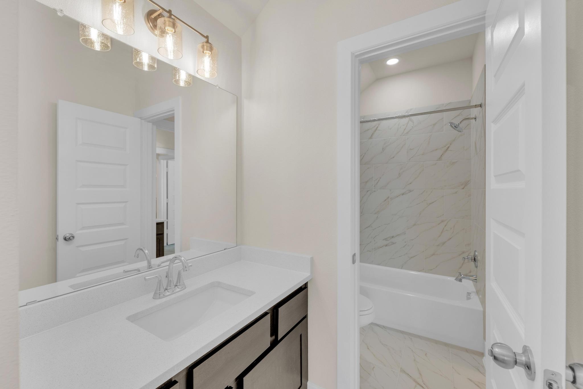 130 Montecilo Dr, Liberty Hill, TX 78642