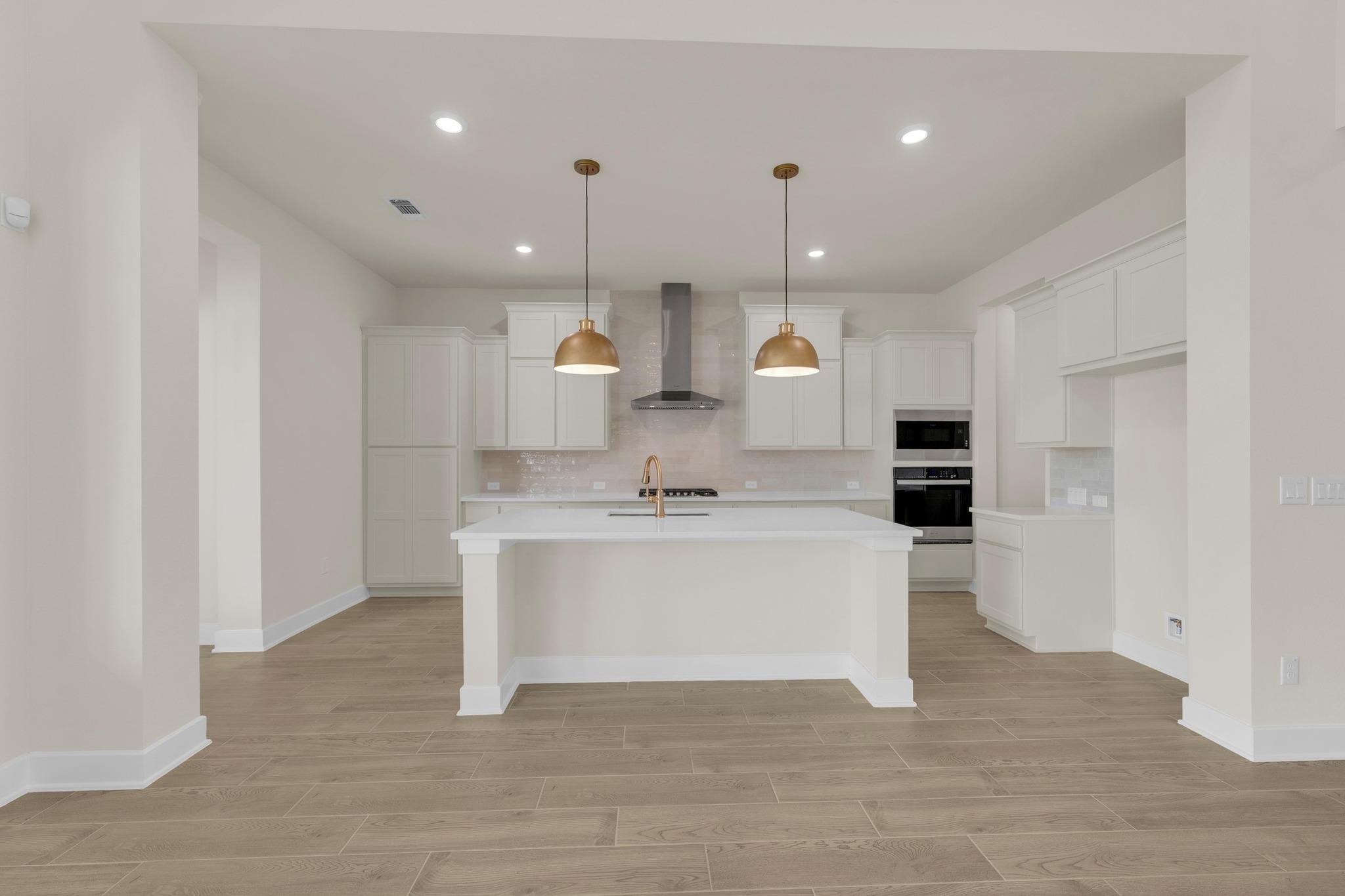 130 Montecilo Dr, Liberty Hill, TX 78642