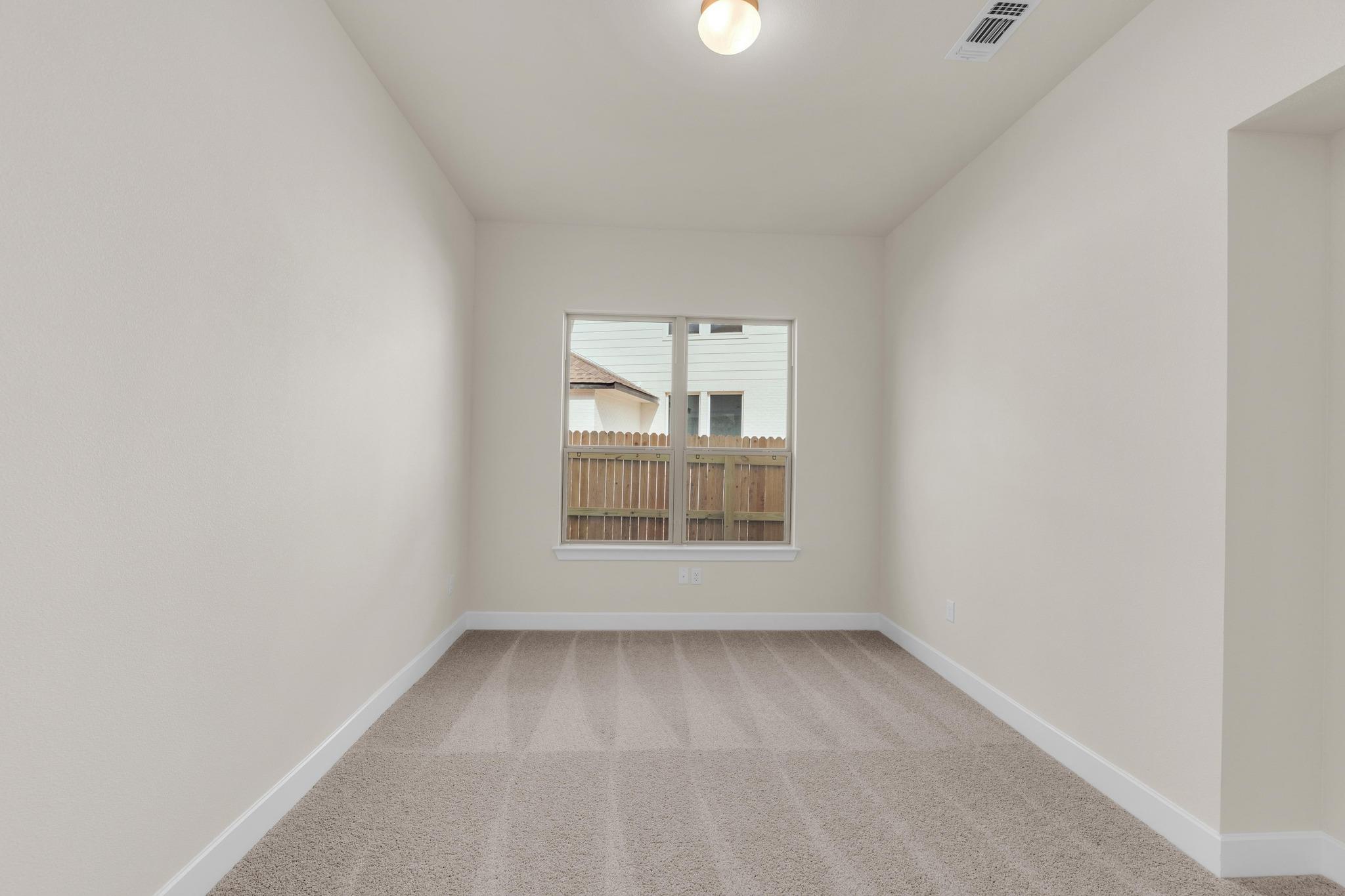 130 Montecilo Dr, Liberty Hill, TX 78642