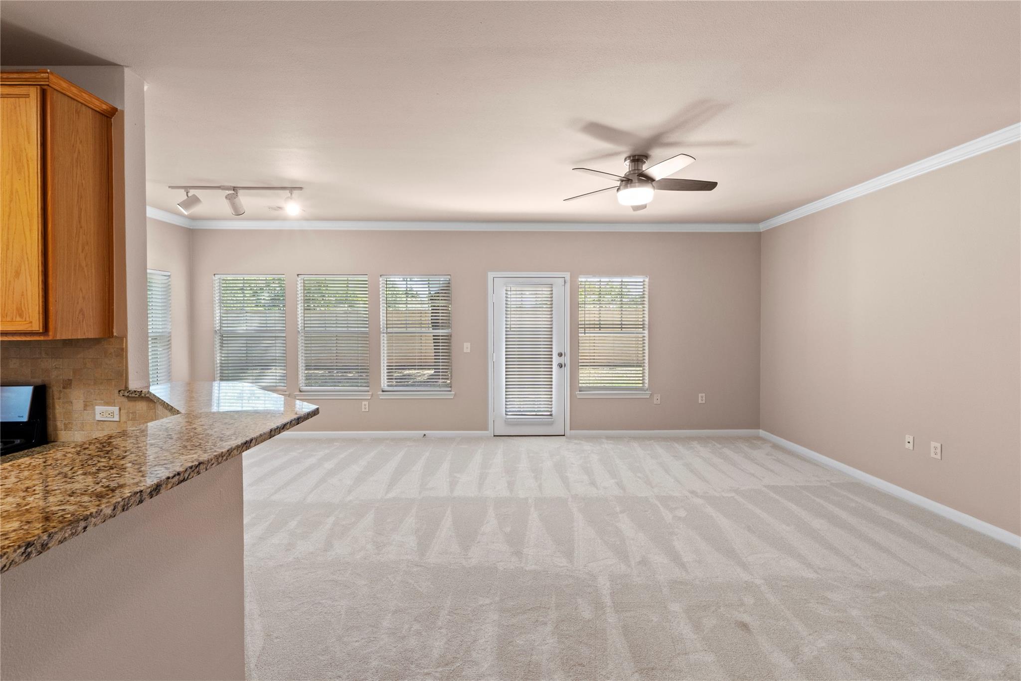 2900 S Lakeline Blvd S # 213, Cedar Park, TX 78613