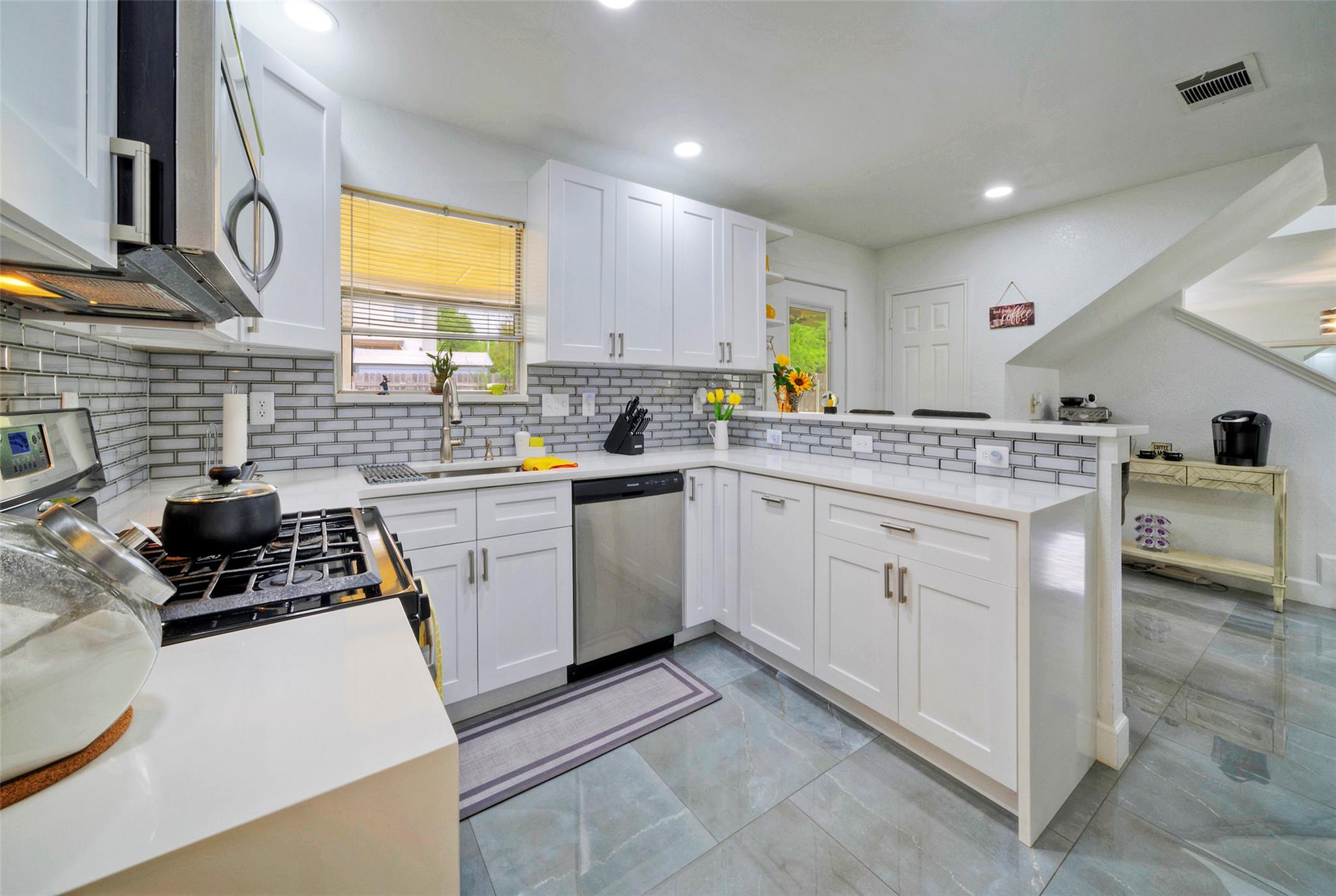 15000 Big Falls Dr, Leander, TX 78641