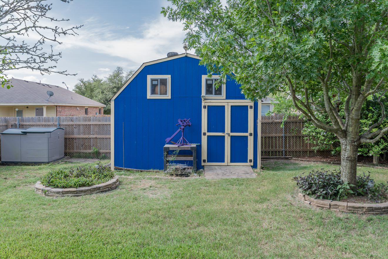 204 Peaceful Haven Way, Hutto, TX 78634