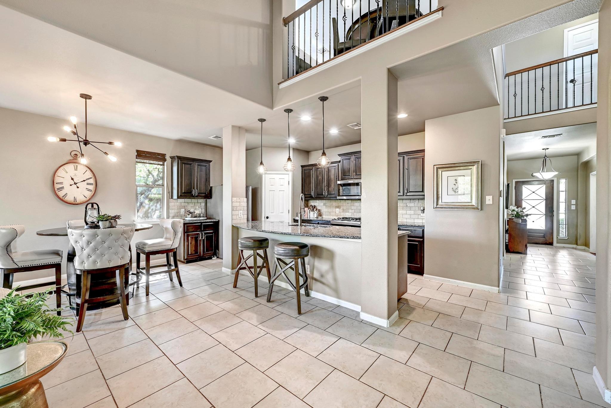 21940 Agarito Ln, Spicewood, TX 78669