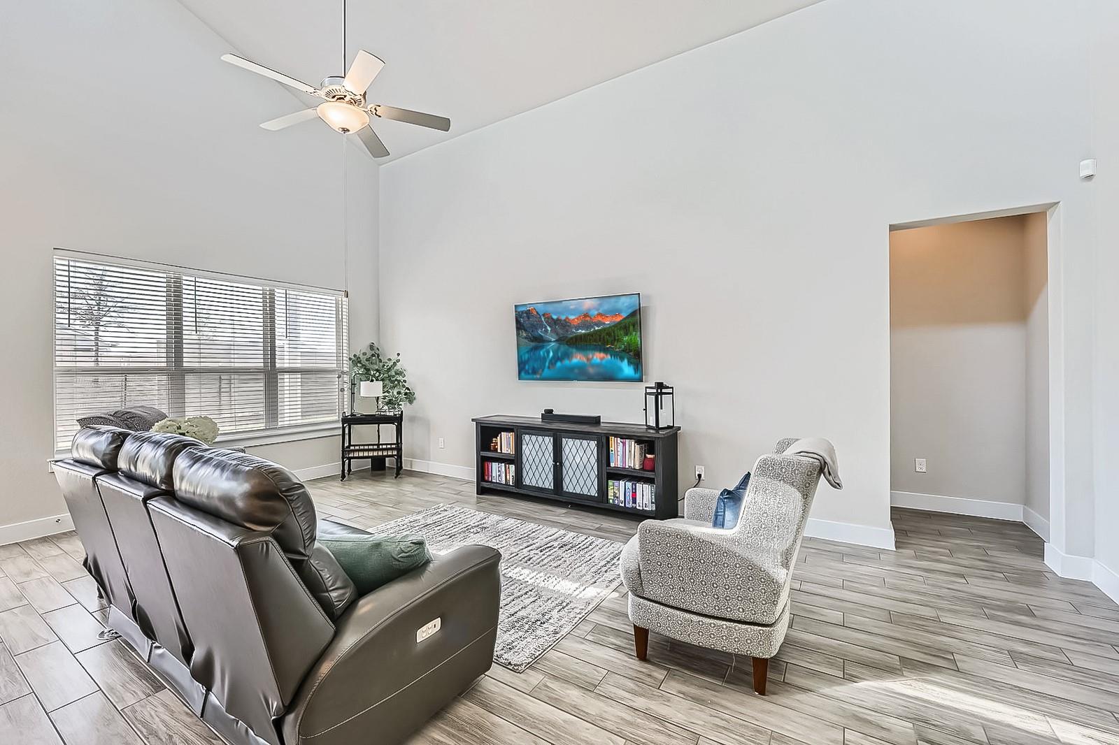 11313 American Mustang Loop, Manor, TX 78653