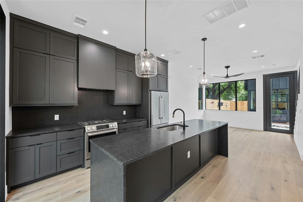 2010 Gathright Cv # B, Austin, TX 78704
