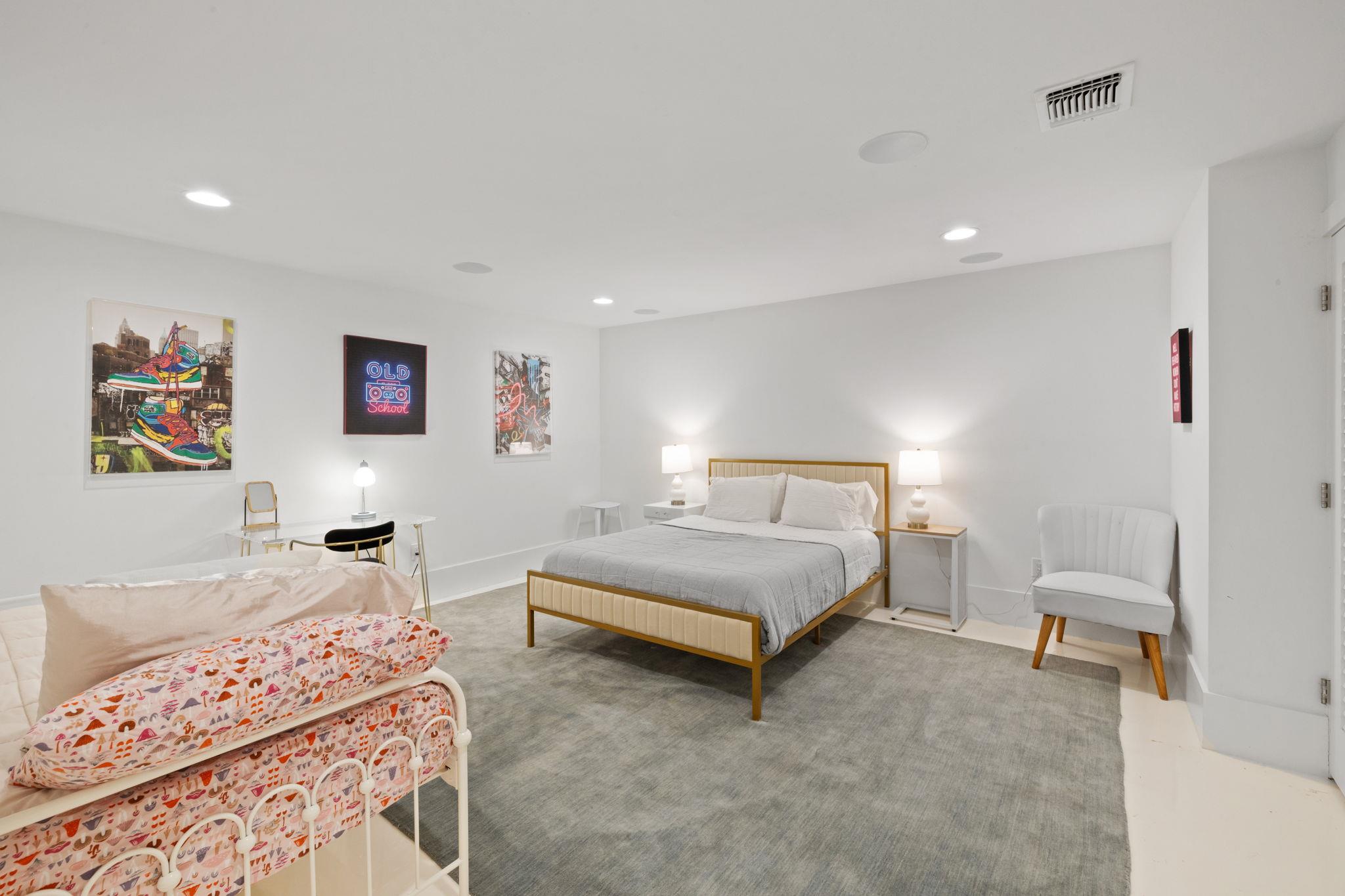 802 Pressler St, Austin, TX 78703