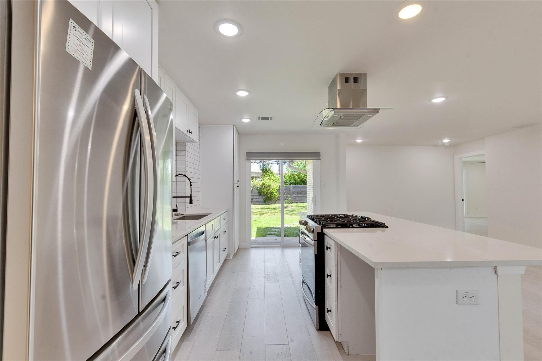 8503 Kromer St, Austin, TX 78757