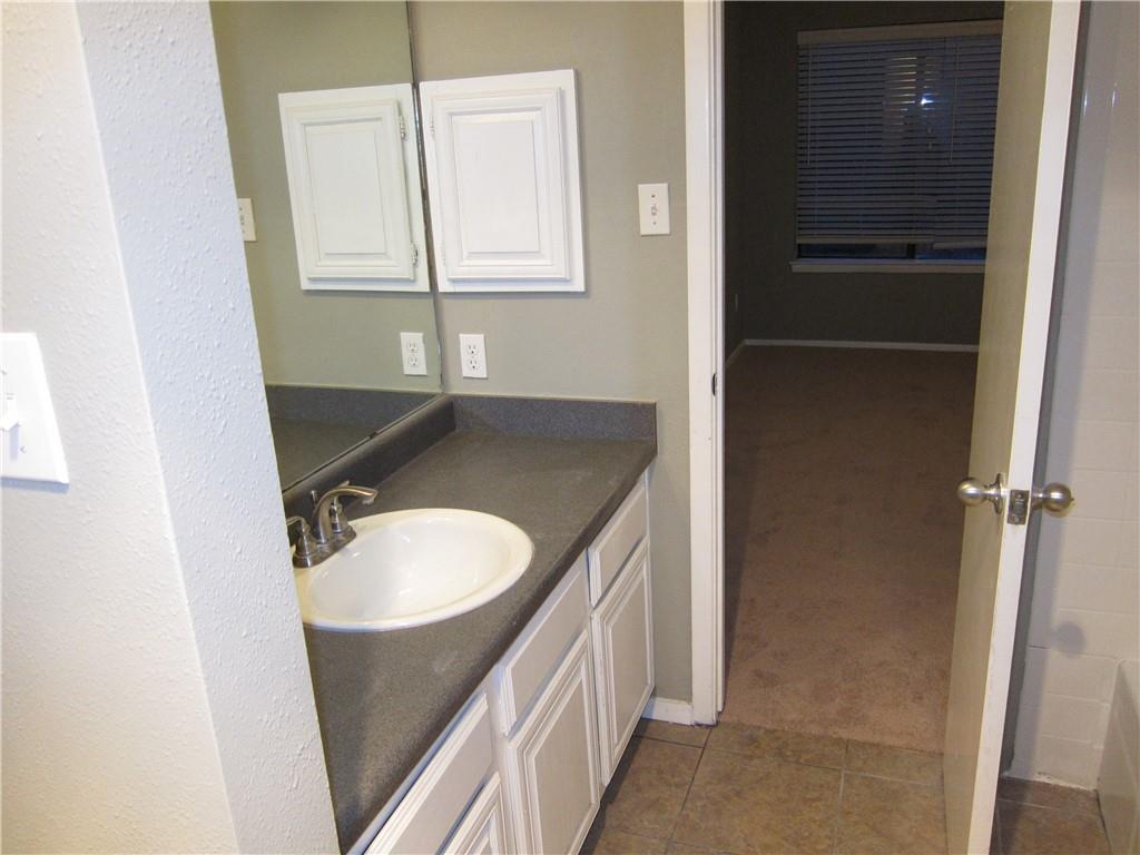 806 W 24th St # 221, Austin, TX 78705