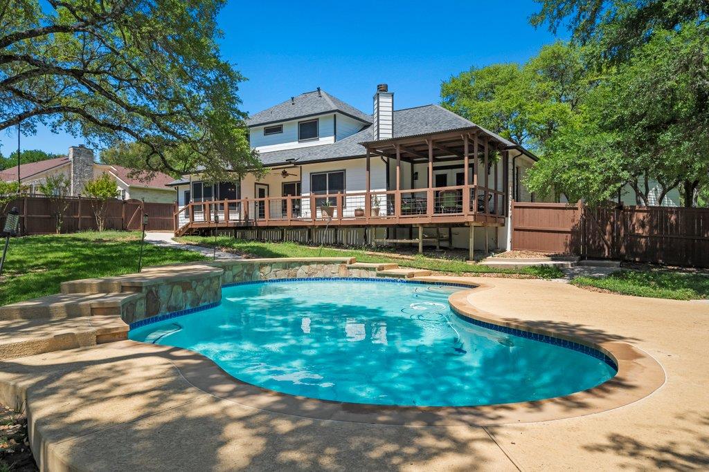 609 Stagecoach Trl, San Marcos, TX 78666
