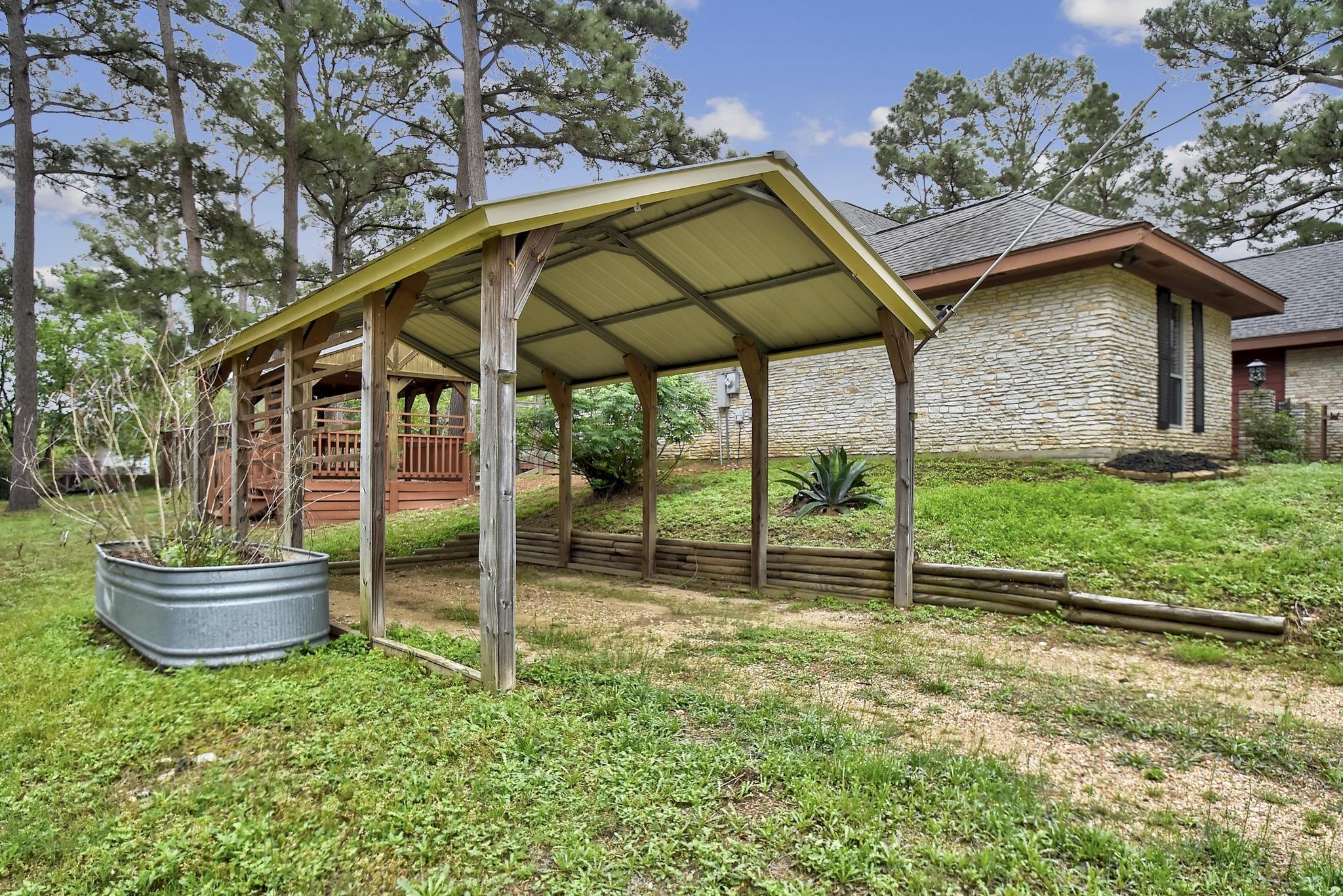 169 KONA Dr, Bastrop, TX 78602