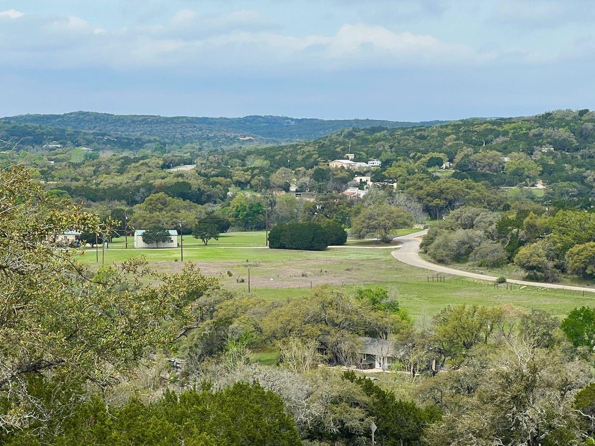 148 Red Hawk Rd, Wimberley, TX 78676