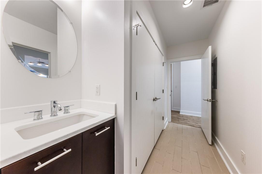 603 Davis St # 2010, Austin, TX 78701