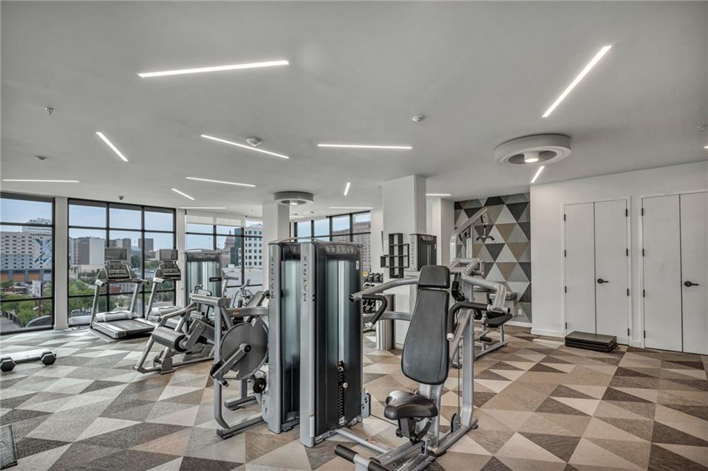 800 Embassy Dr # 420, Austin, TX 78702