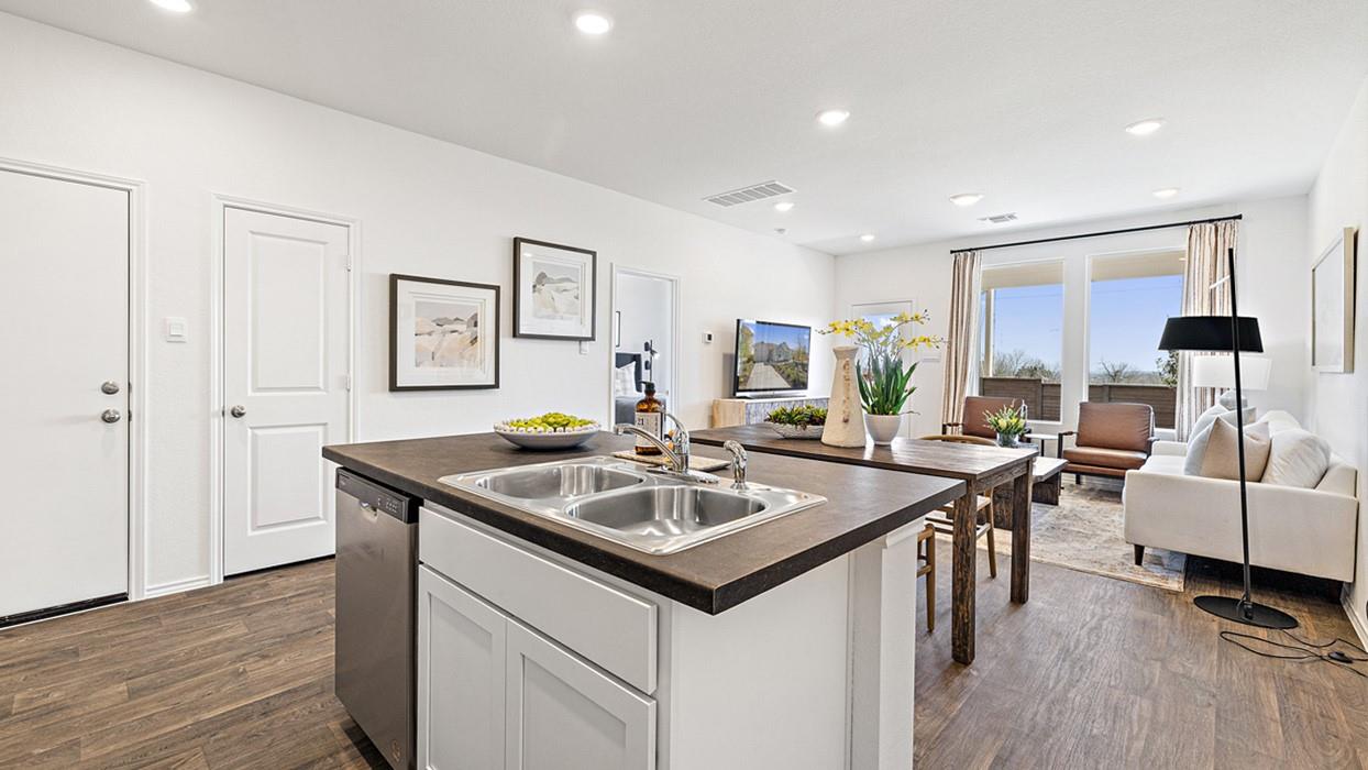 644 Arnold Loop # A, Uhland, TX 78640