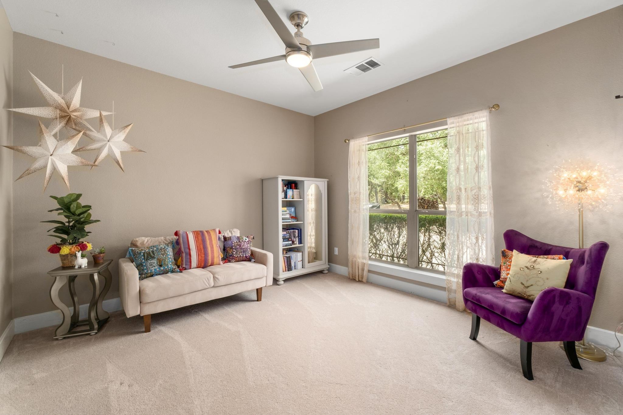 112 Lariat Ln, Dripping Springs, TX 78620