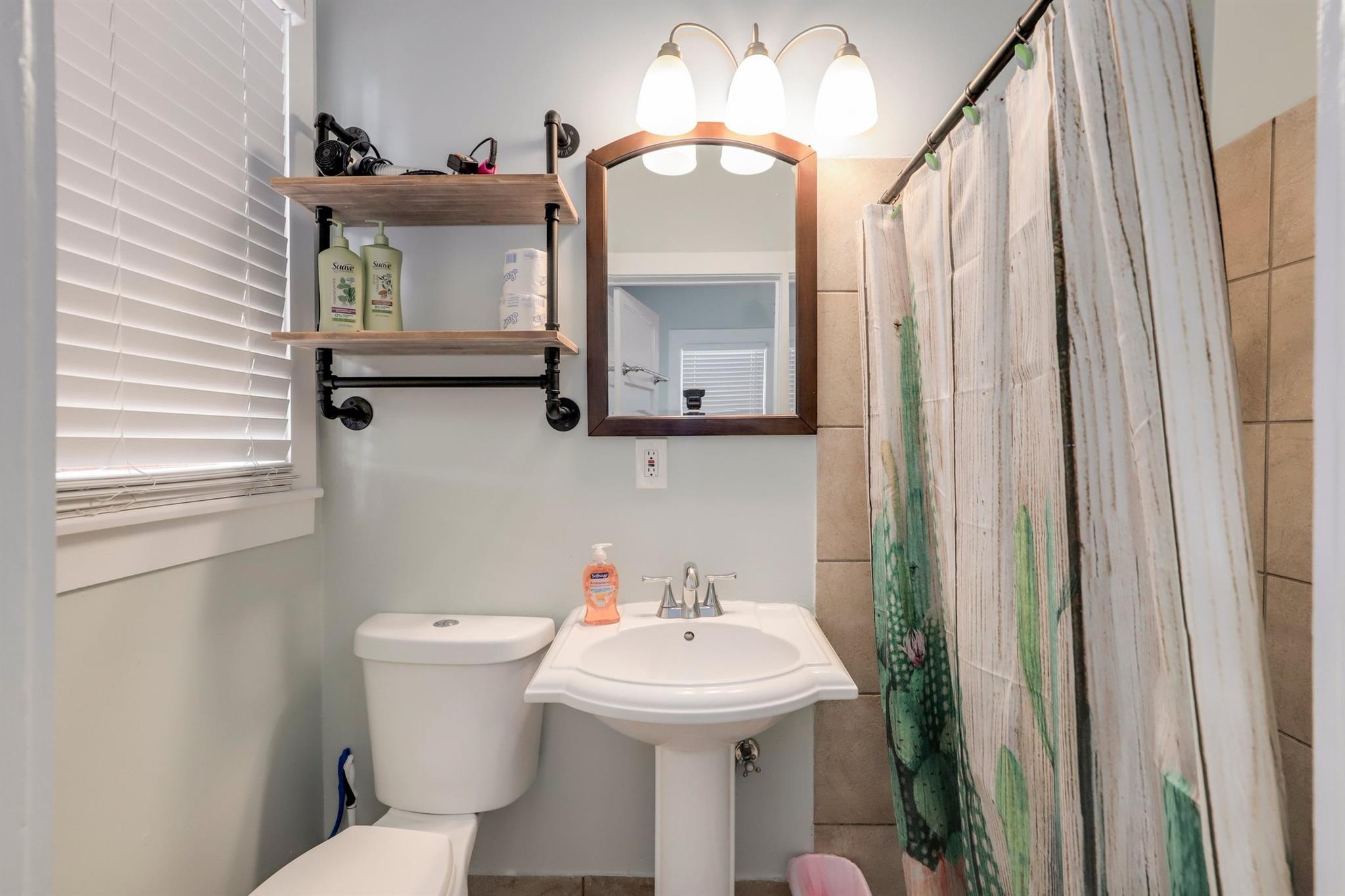 1209 W 8th St, Austin, TX 78703