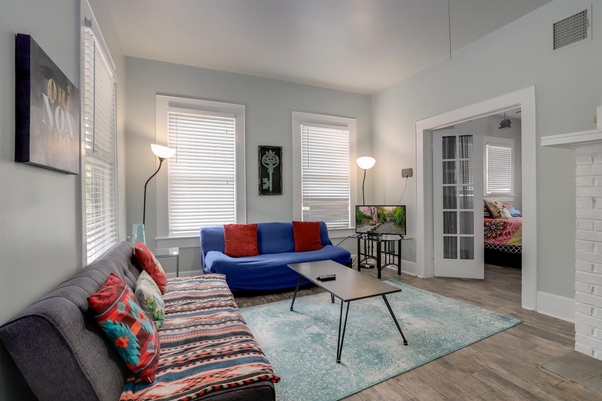 1209 W 8th St, Austin, TX 78703