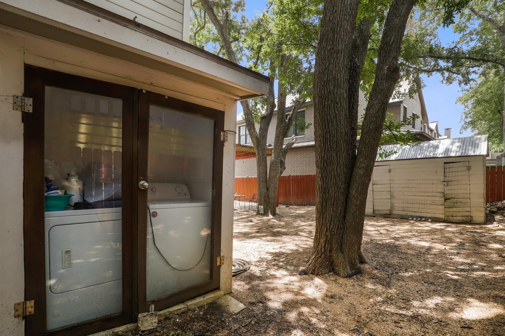 1209 W 8th St, Austin, TX 78703
