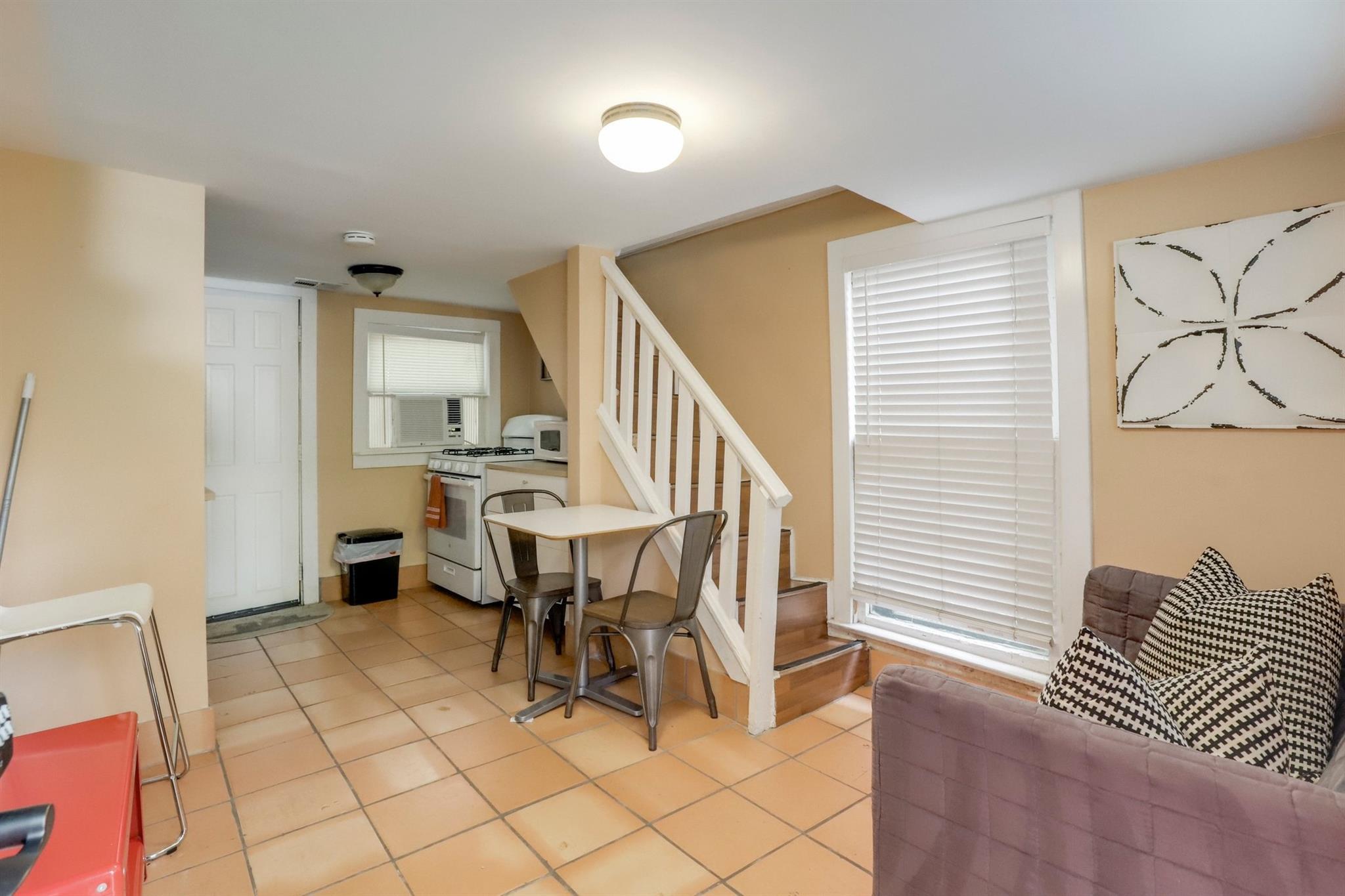 1209 W 8th St, Austin, TX 78703