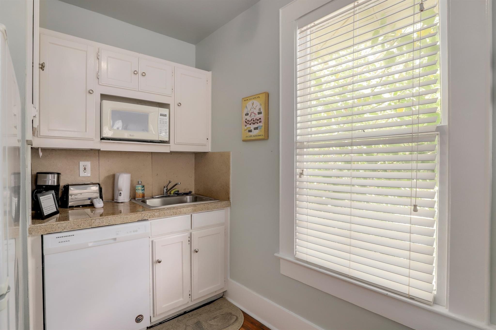 1209 W 8th St, Austin, TX 78703