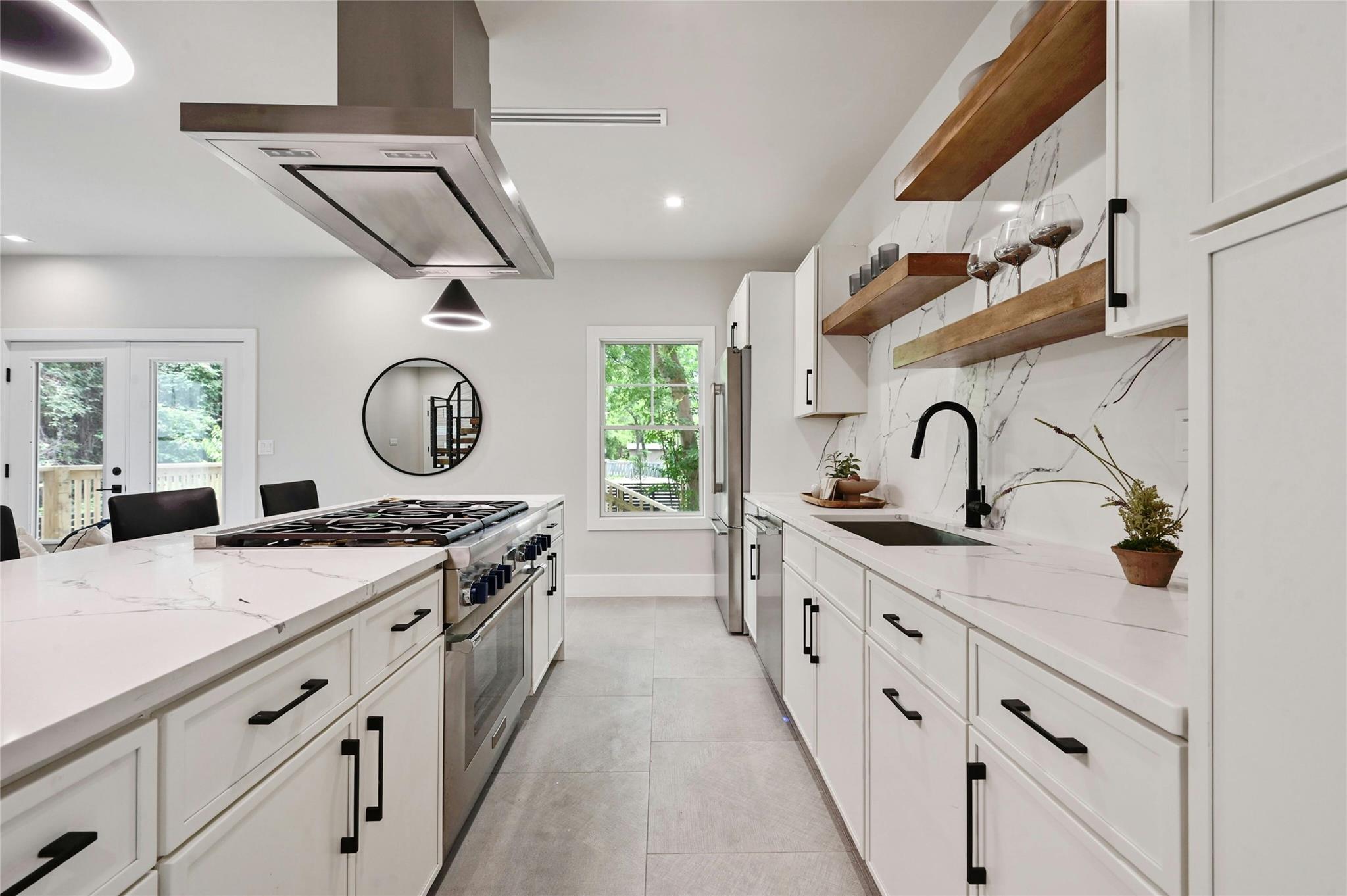 1111 W Annie St # B, Austin, TX 78704