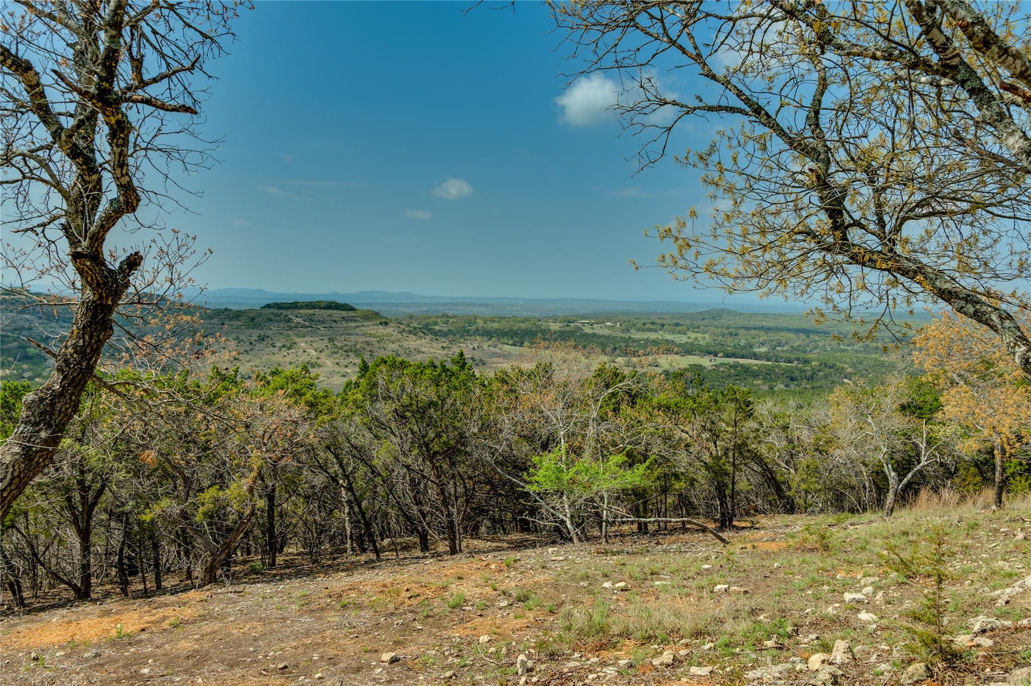 281 Kloster Ln, Blanco, TX 78606