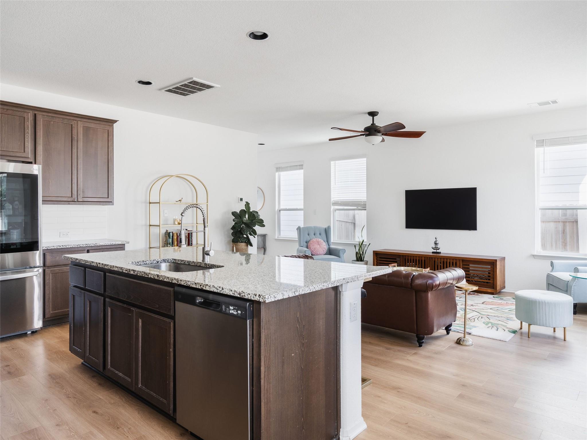 180 Stone Canyon Dr, Georgetown, TX 78628