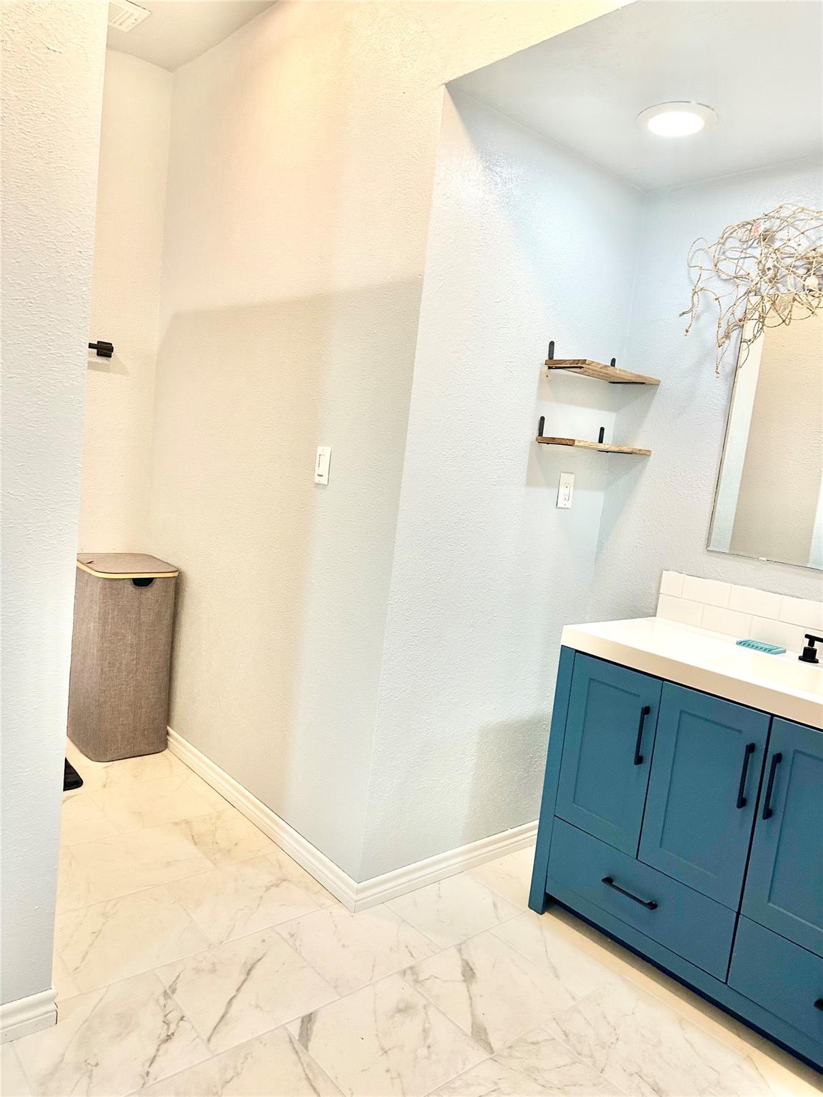 3109 Diane St, Crystal Beach, TX 77650