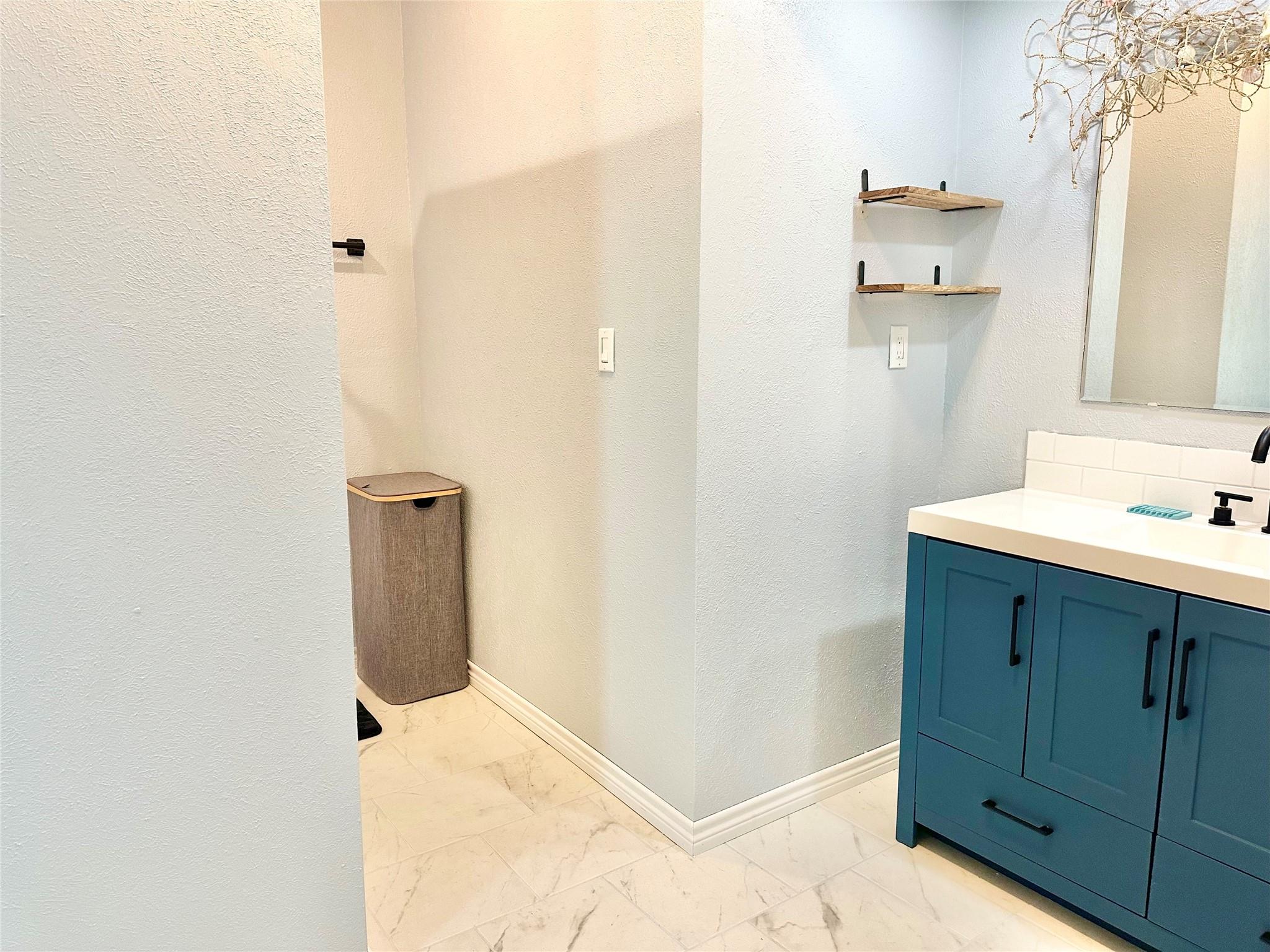 3109 Diane St, Crystal Beach, TX 77650