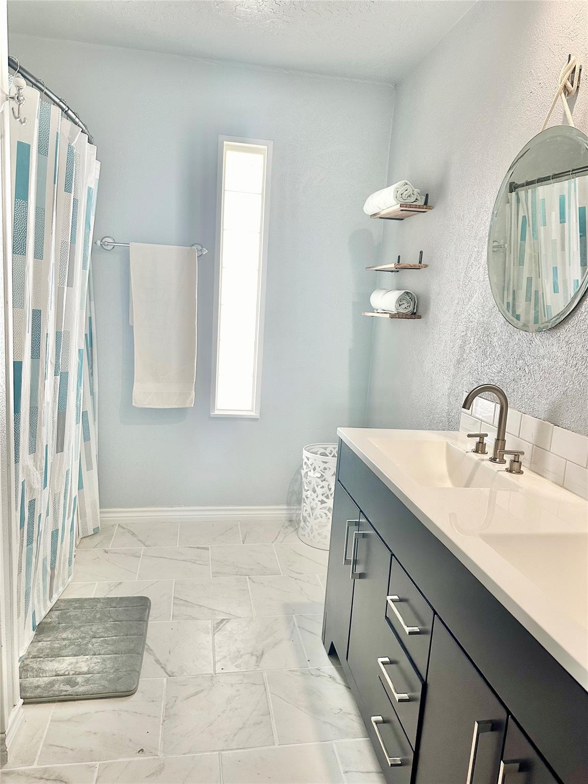 3109 Diane St, Crystal Beach, TX 77650