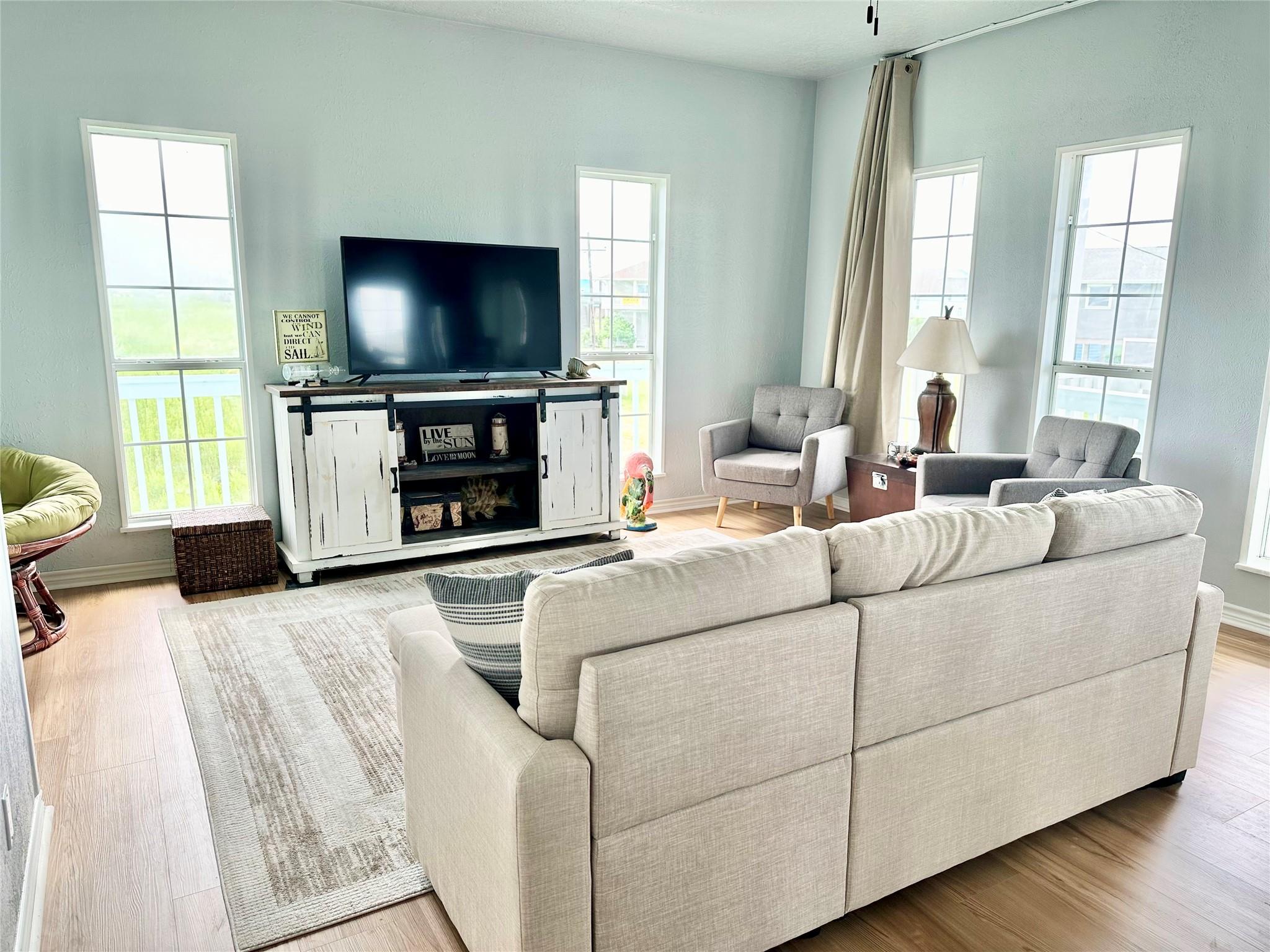 3109 Diane St, Crystal Beach, TX 77650