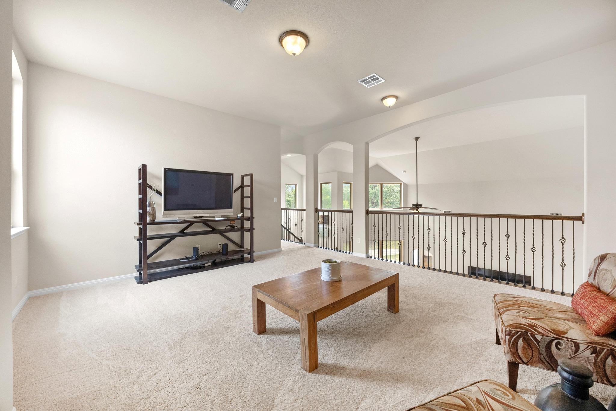 106 Tonkawa Trl W, Austin, TX 78738