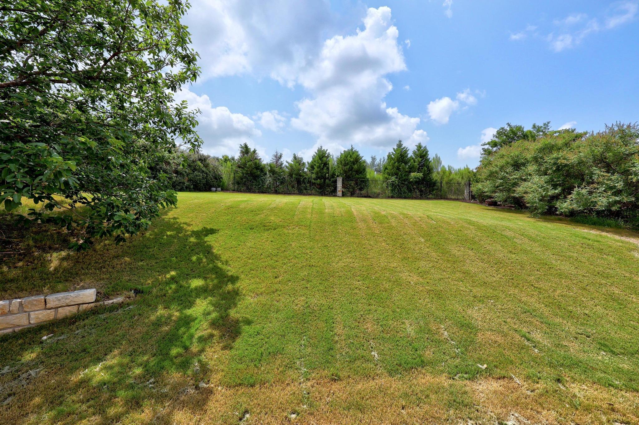 106 Tonkawa Trl W, Austin, TX 78738