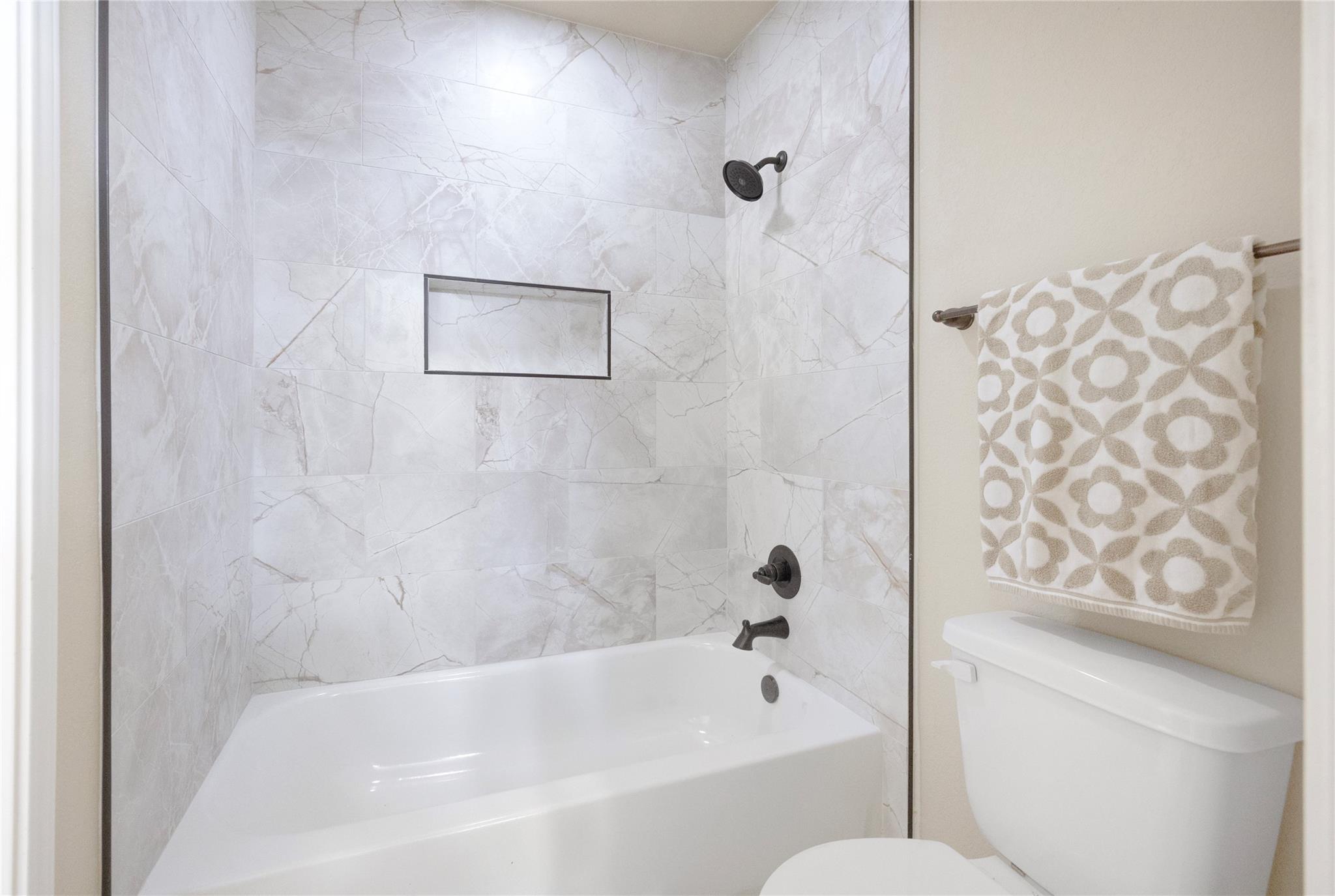 106 Tonkawa Trl W, Austin, TX 78738