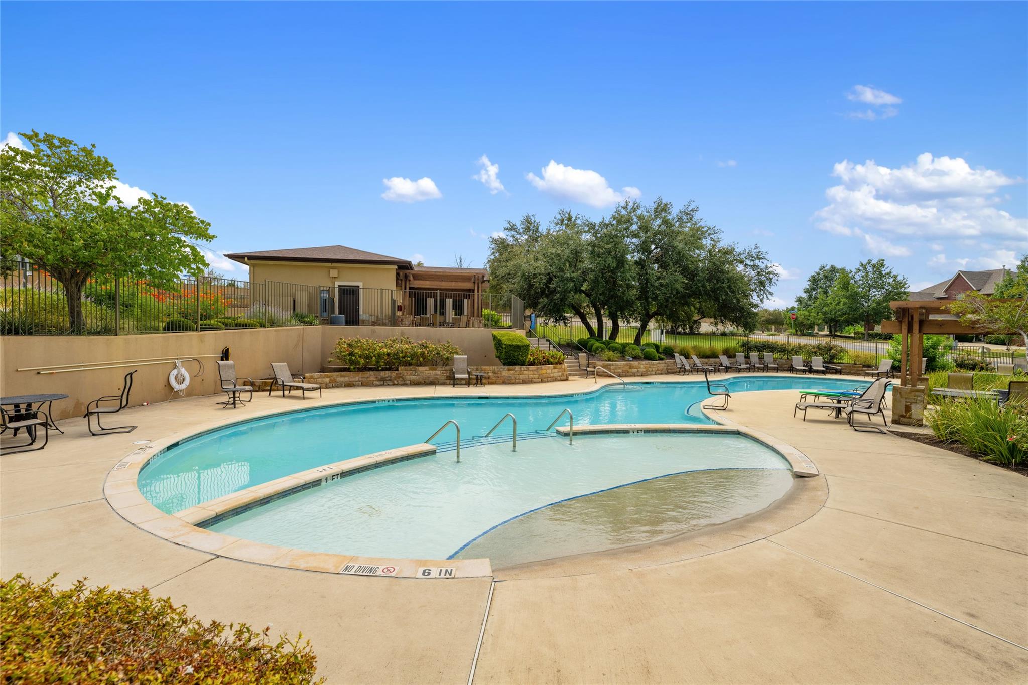 109 Lombardia Dr, Lakeway, TX 78734