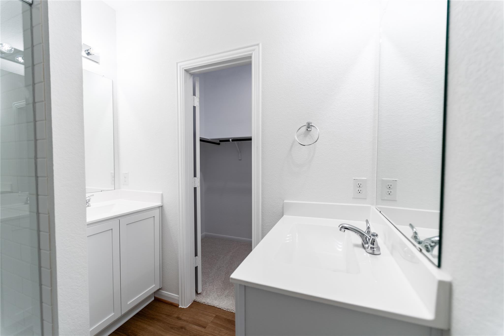 716 Barbary Coast Ln, Jarrell, TX 76537