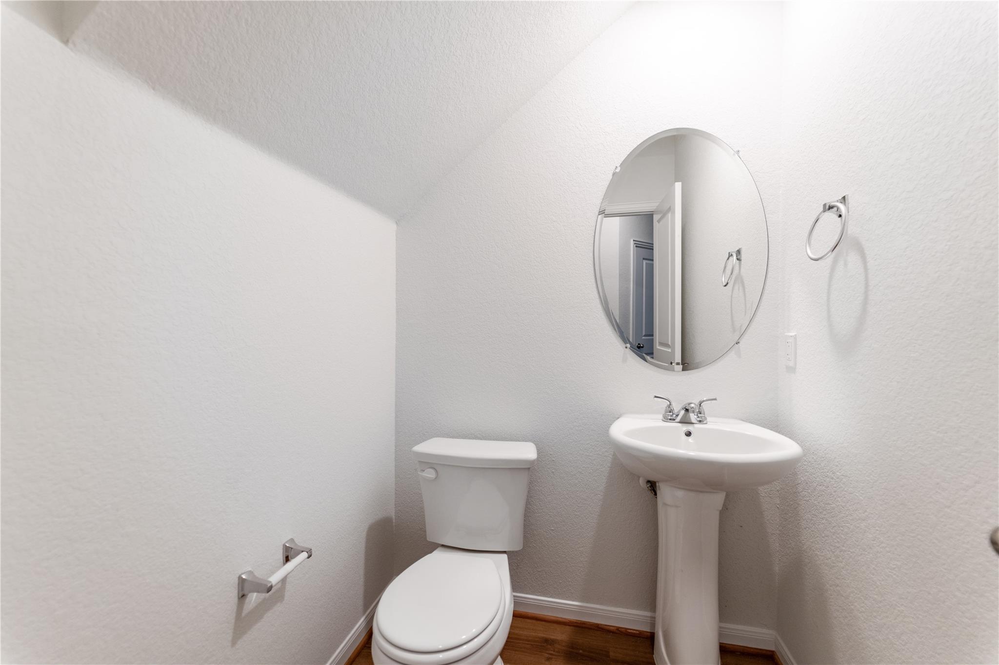 716 Barbary Coast Ln, Jarrell, TX 76537