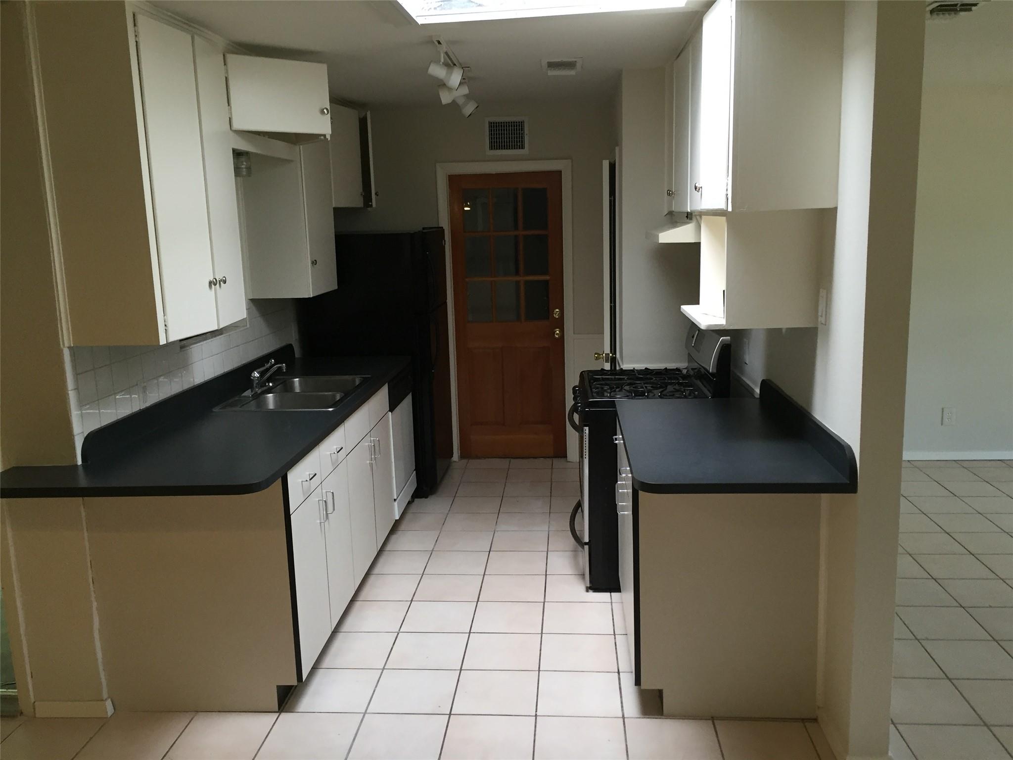 4623 Philco Dr, Austin, TX 78745