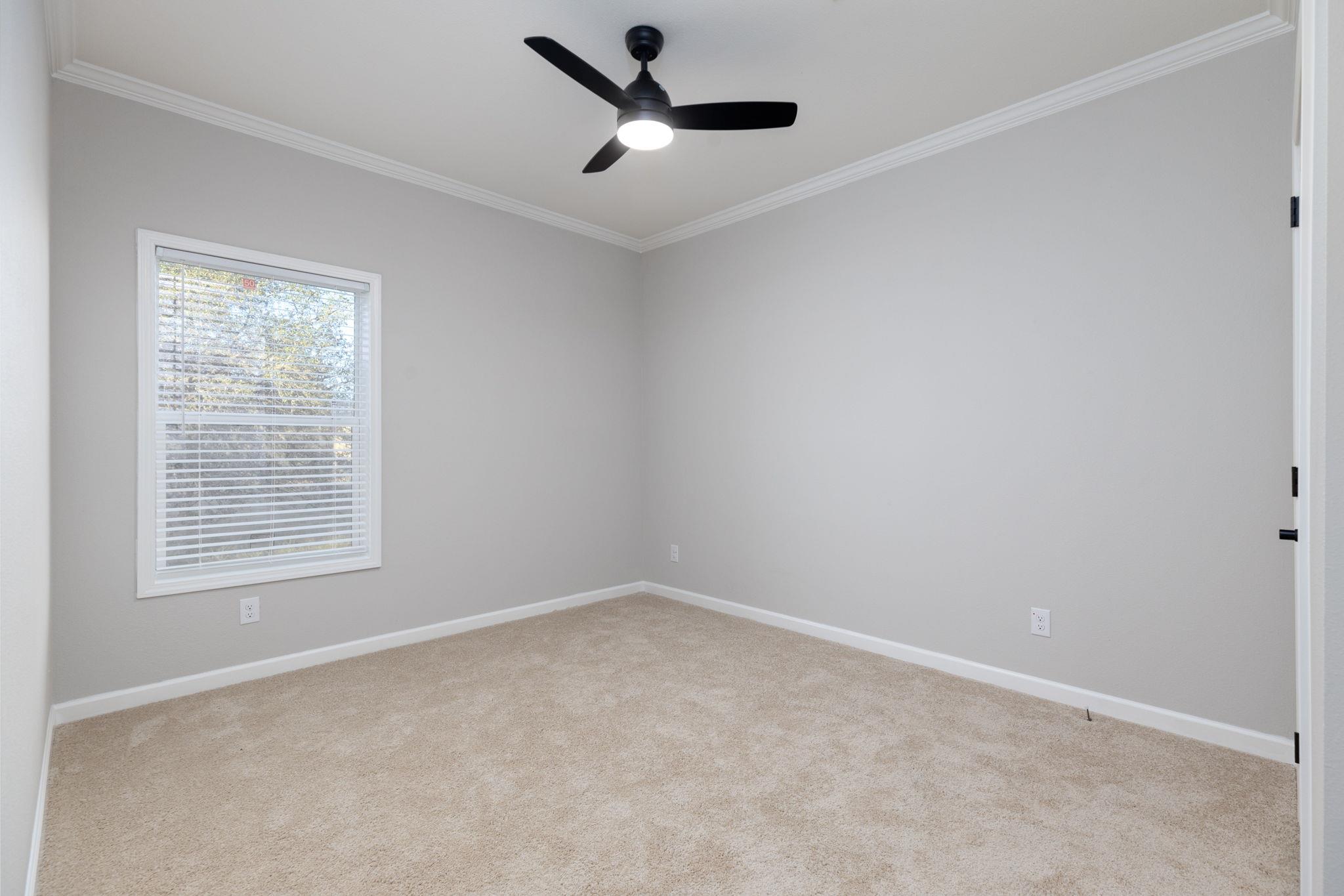 142 N Steel Creek Crest Highway, Center Point, TX 78010