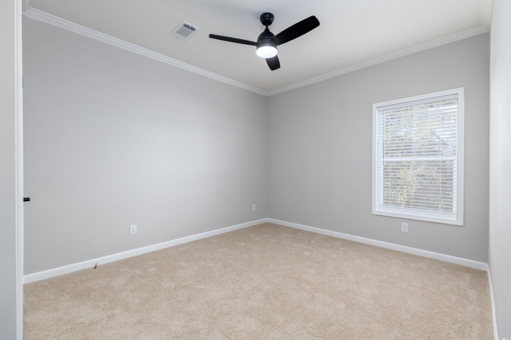 142 N Steel Creek Crest Highway, Center Point, TX 78010