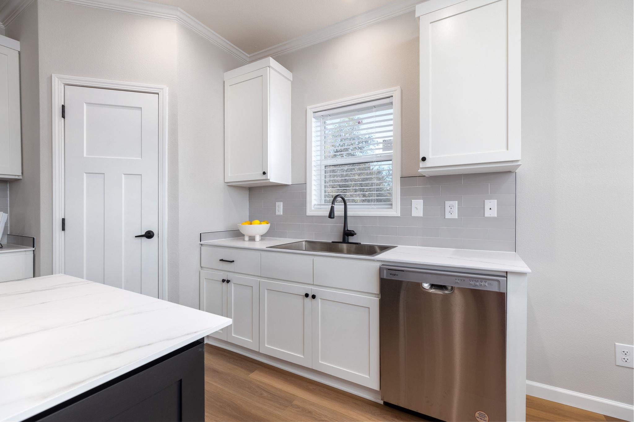 142 N Steel Creek Crest Highway, Center Point, TX 78010