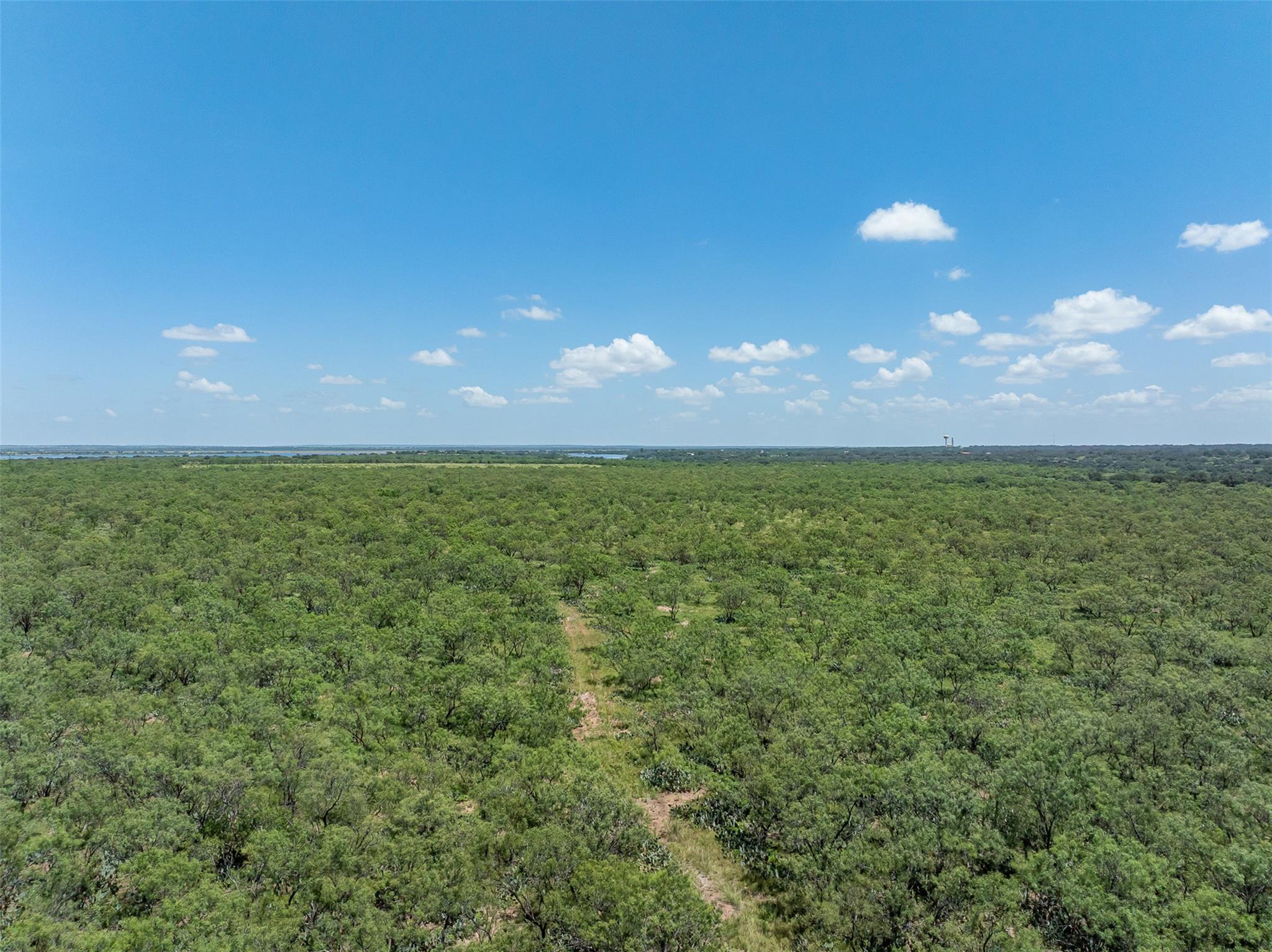 000 W. 17th St, Brady, TX 76825