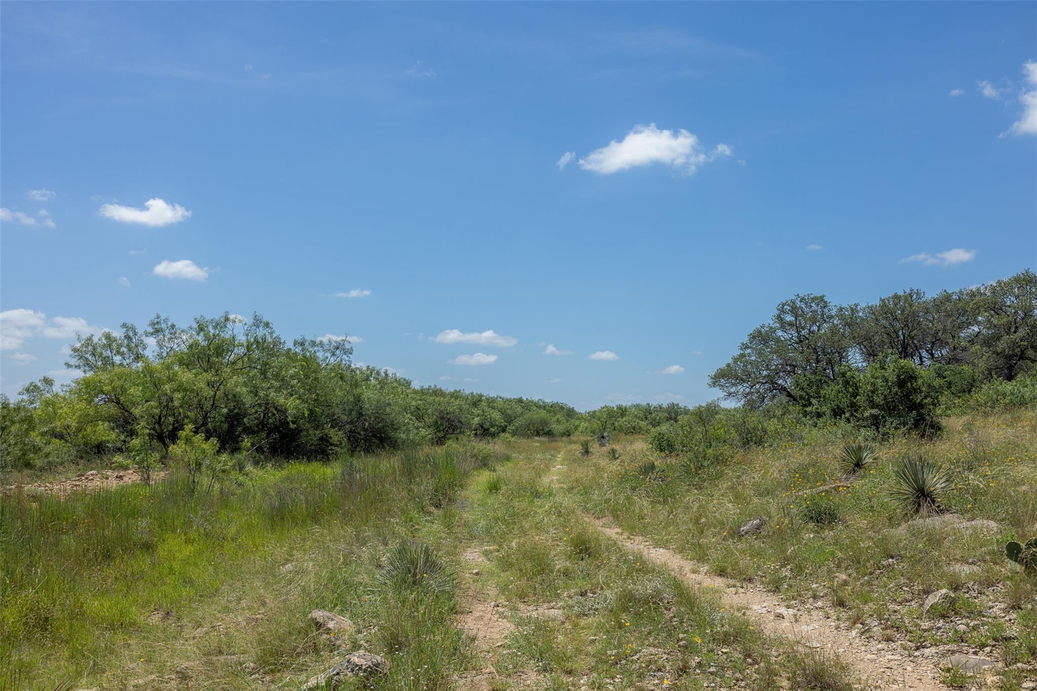 000 W. 17th St, Brady, TX 76825